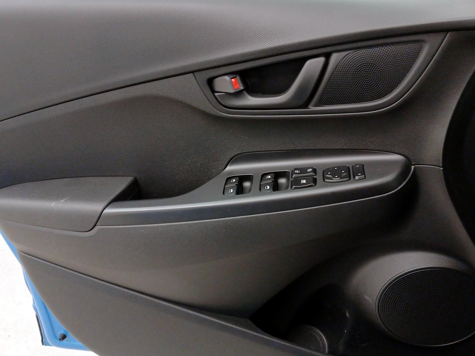Thumbnail: 2019 Hyundai Kona - 10