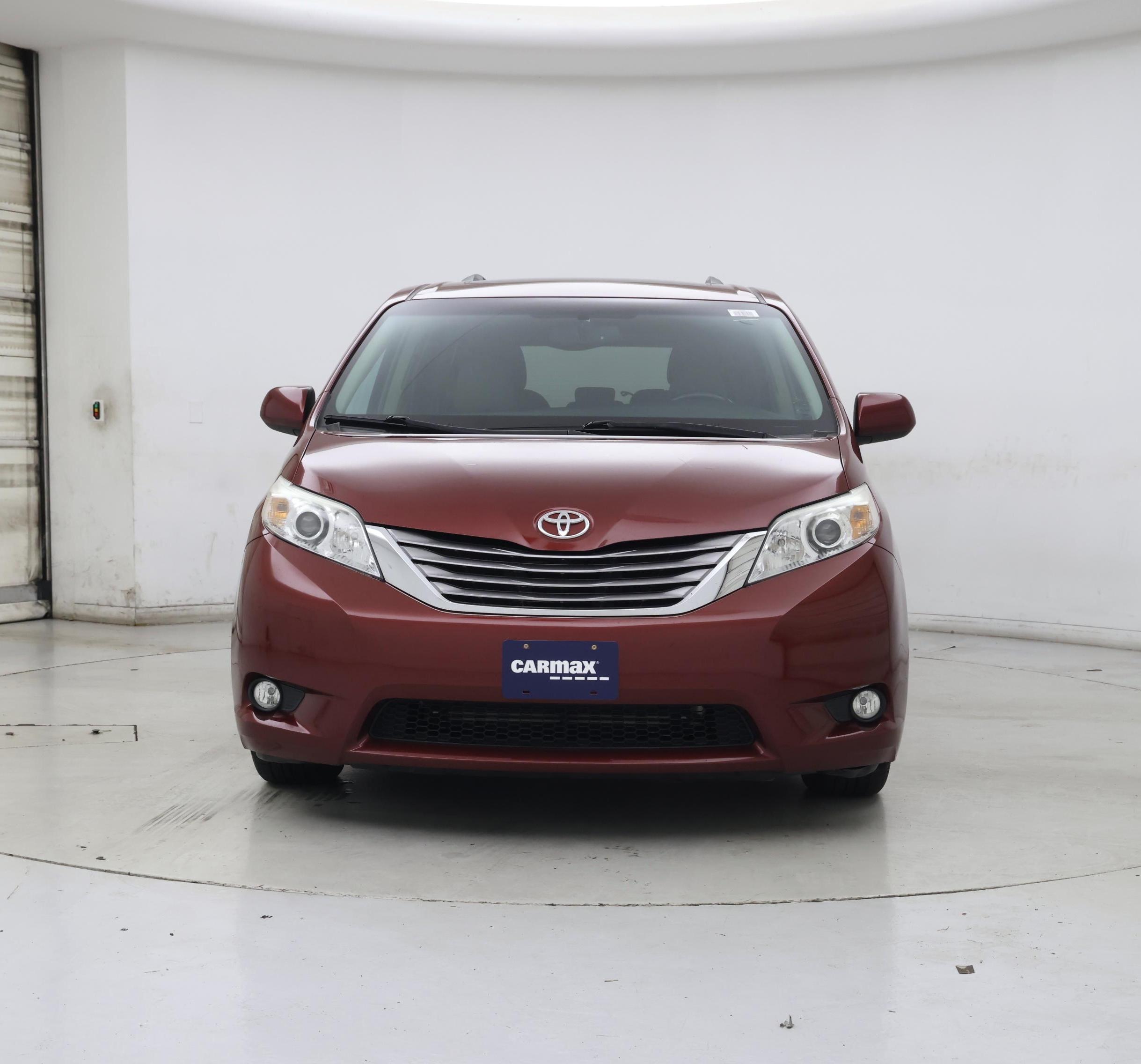 Thumbnail: 2017 Toyota Sienna - 5