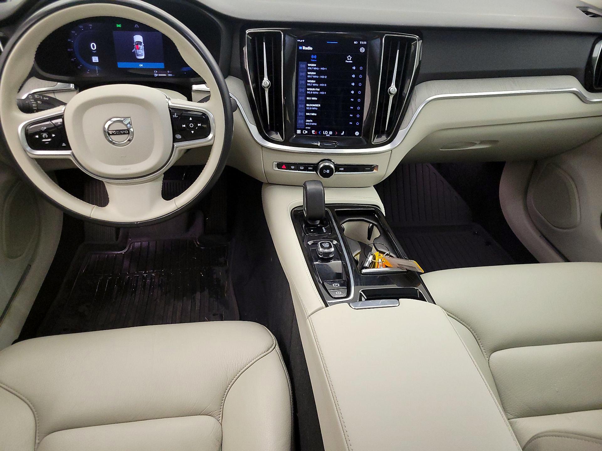 Thumbnail: 2023 Volvo S60 - 9