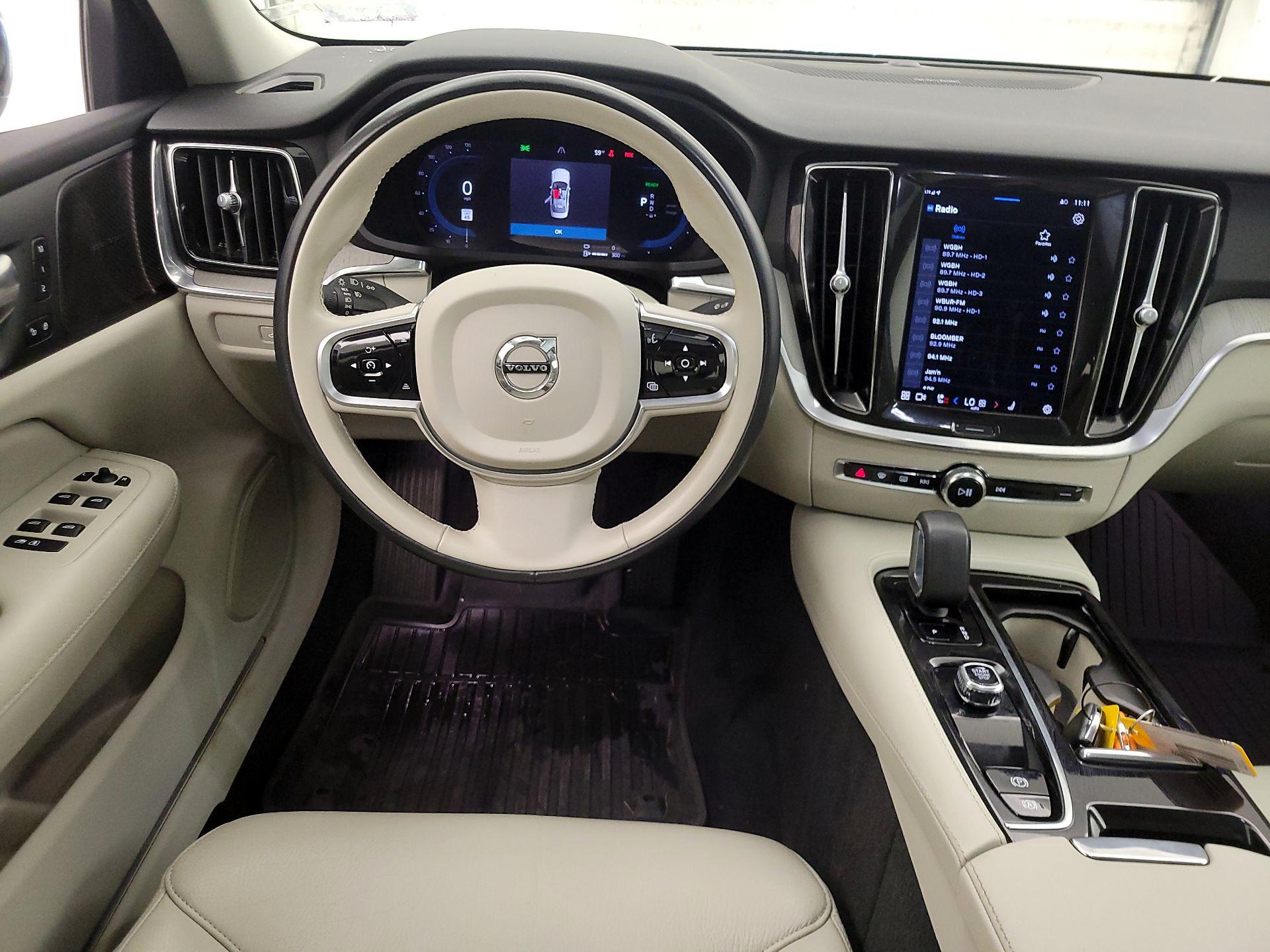 Thumbnail: 2023 Volvo S60 - 10