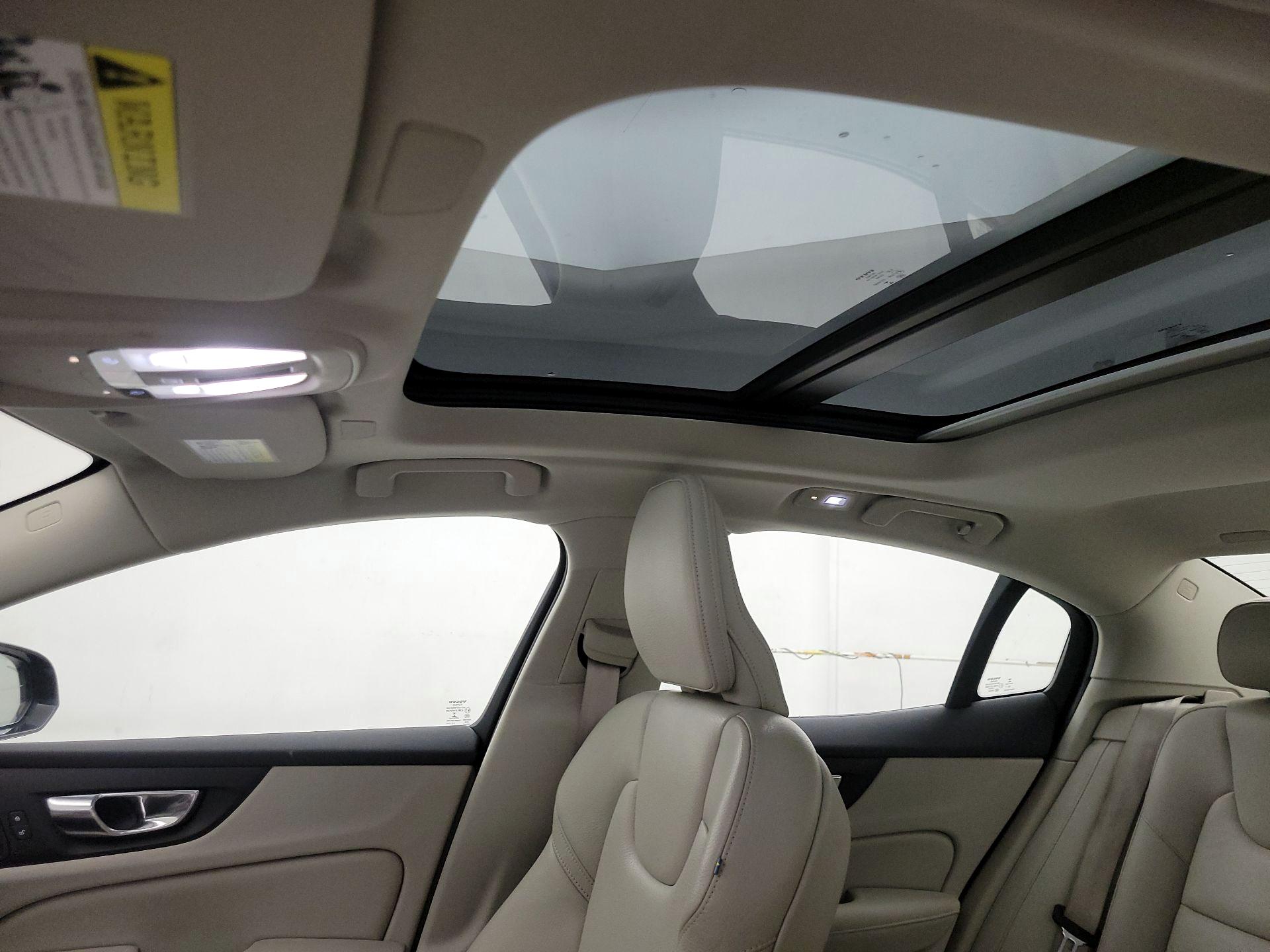 Thumbnail: 2023 Volvo S60 - 18