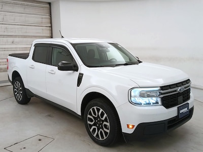 White 2024 Ford Maverick Lariat