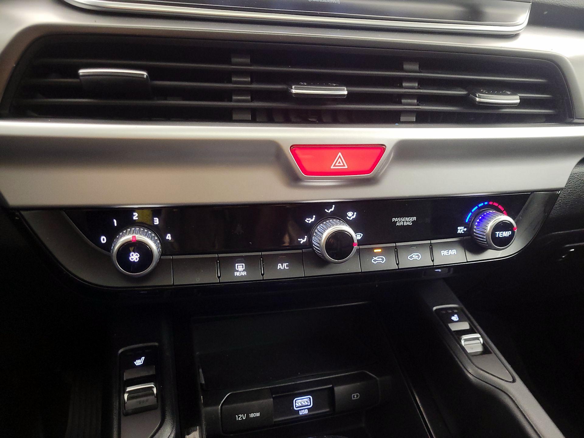 Thumbnail: 2020 Kia Telluride - 16