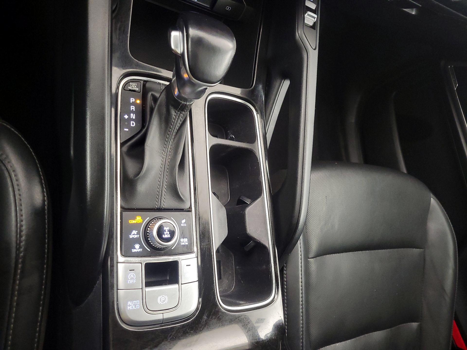 Thumbnail: 2020 Kia Telluride - 17