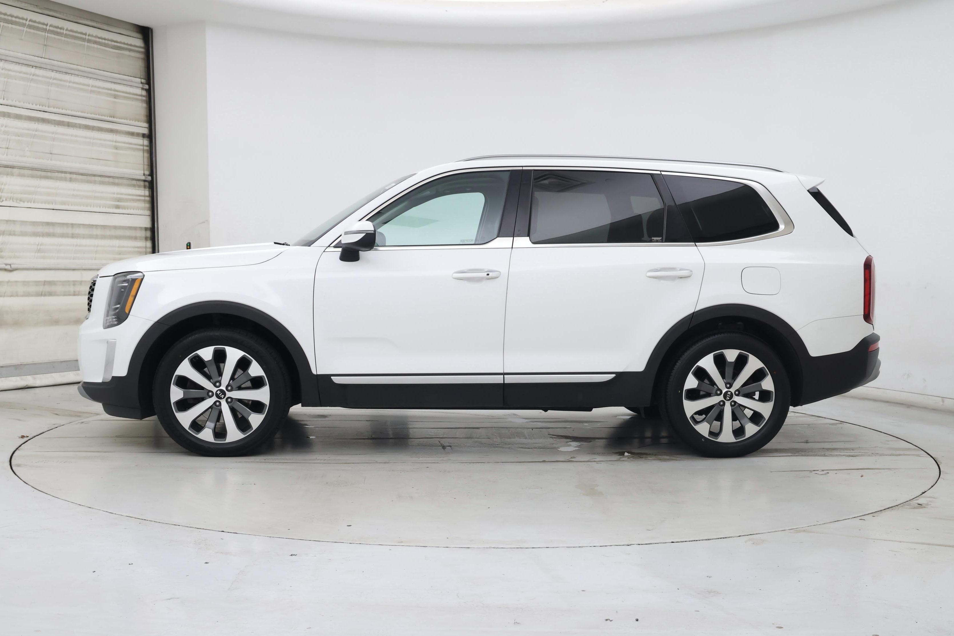 Thumbnail: 2020 Kia Telluride - 3