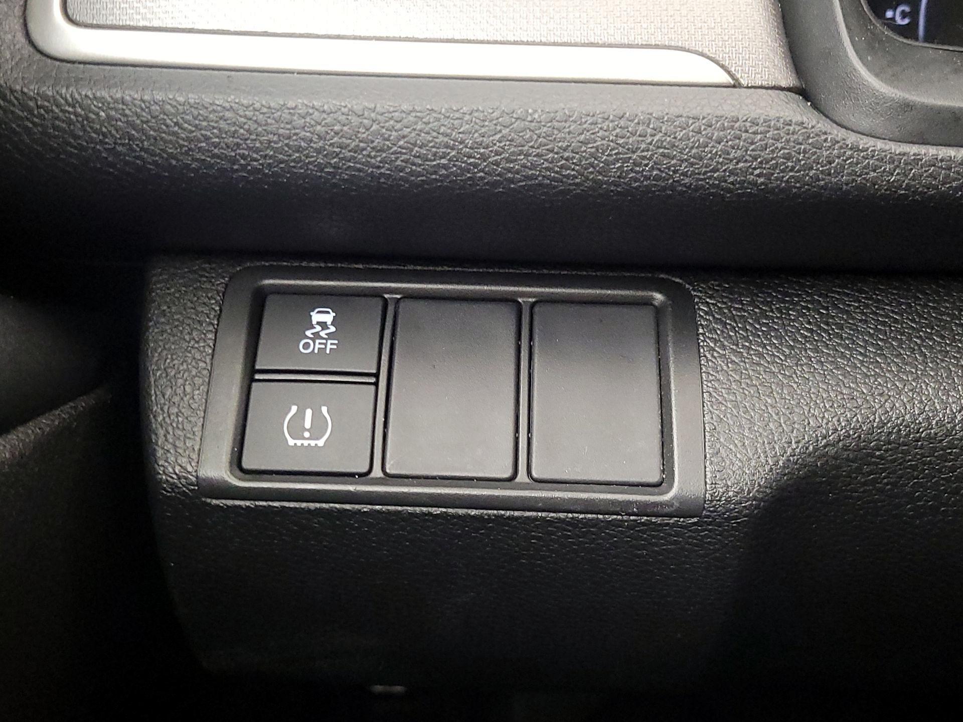Thumbnail: 2016 Honda Civic - 13
