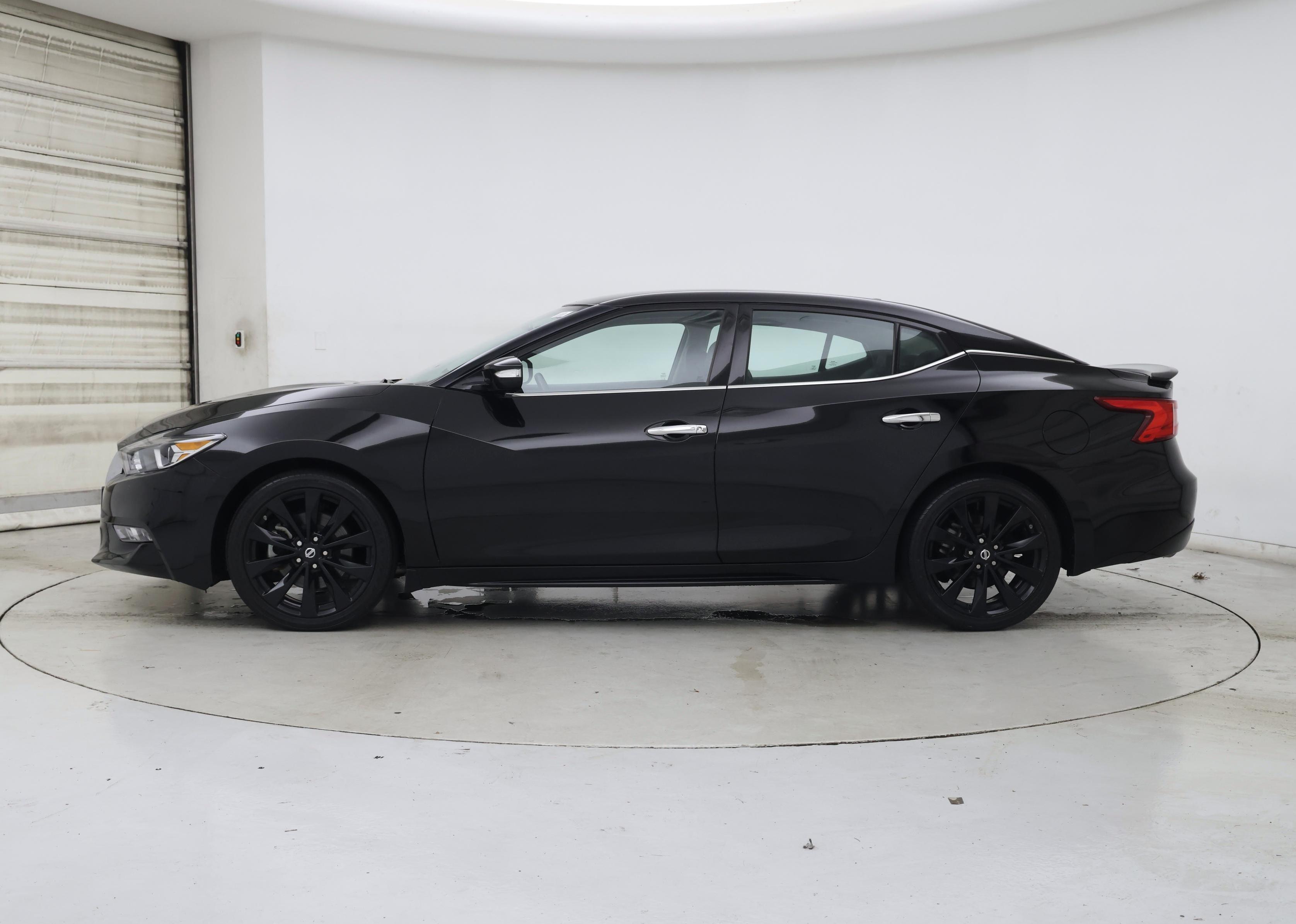 Thumbnail: 2017 Nissan Maxima - 3