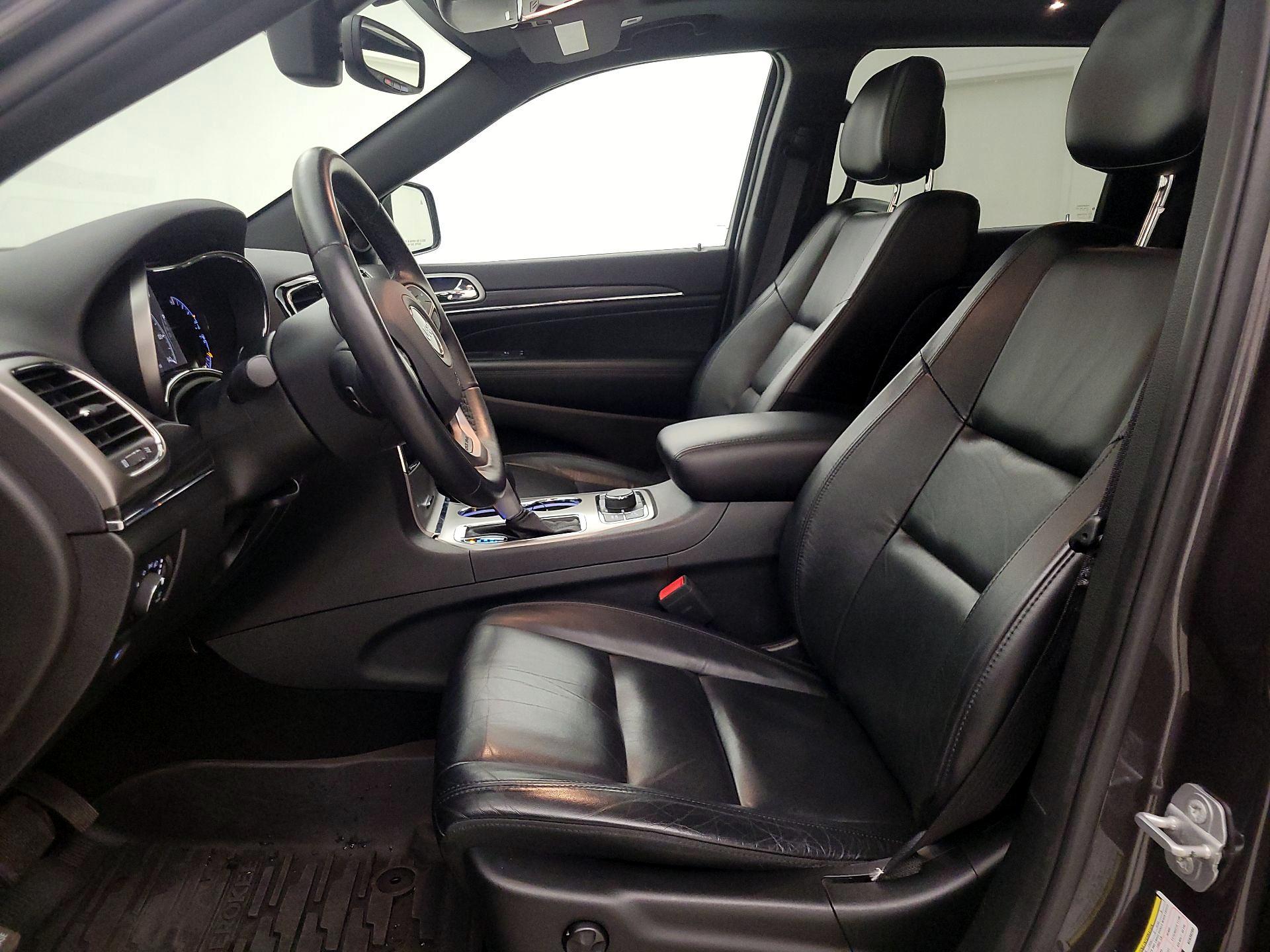 Thumbnail: 2019 Jeep Grand Cherokee - 11