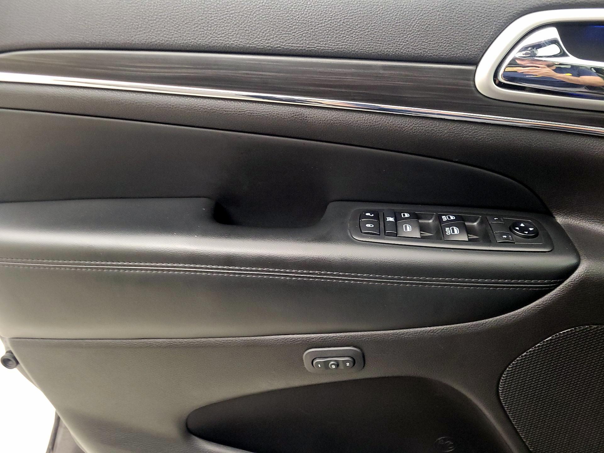 Thumbnail: 2019 Jeep Grand Cherokee - 12