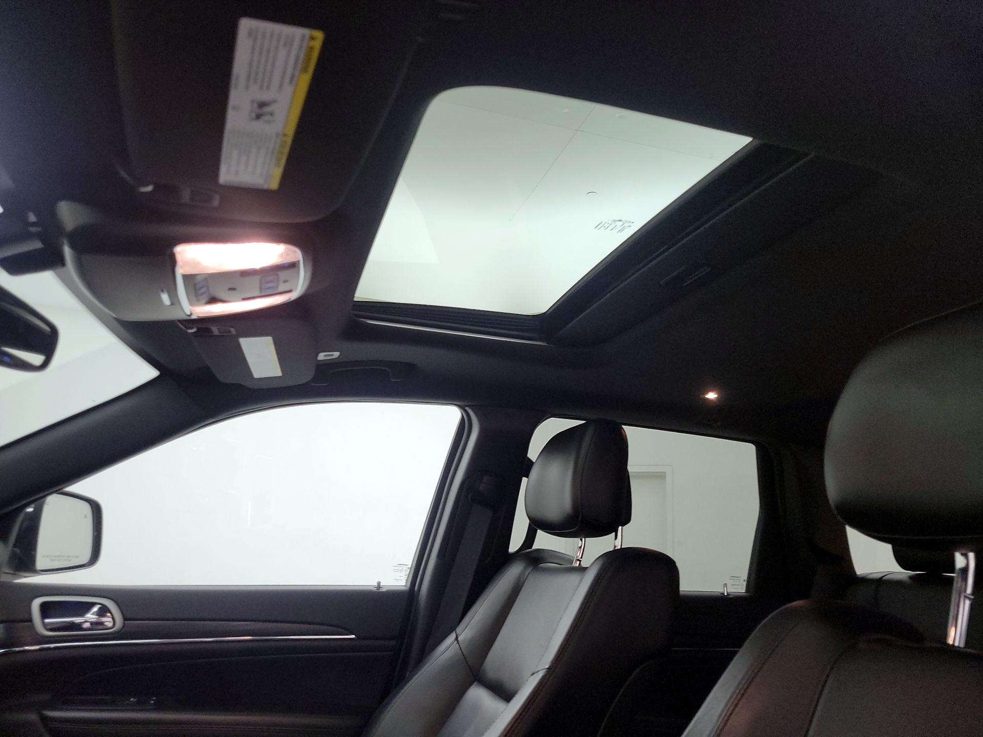 Thumbnail: 2019 Jeep Grand Cherokee - 19