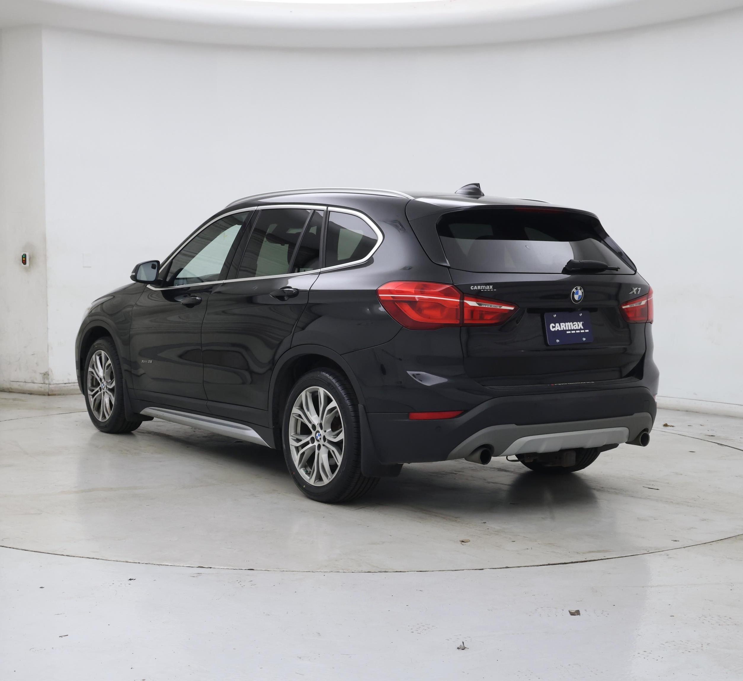 Thumbnail: 2016 BMW X1 - 2