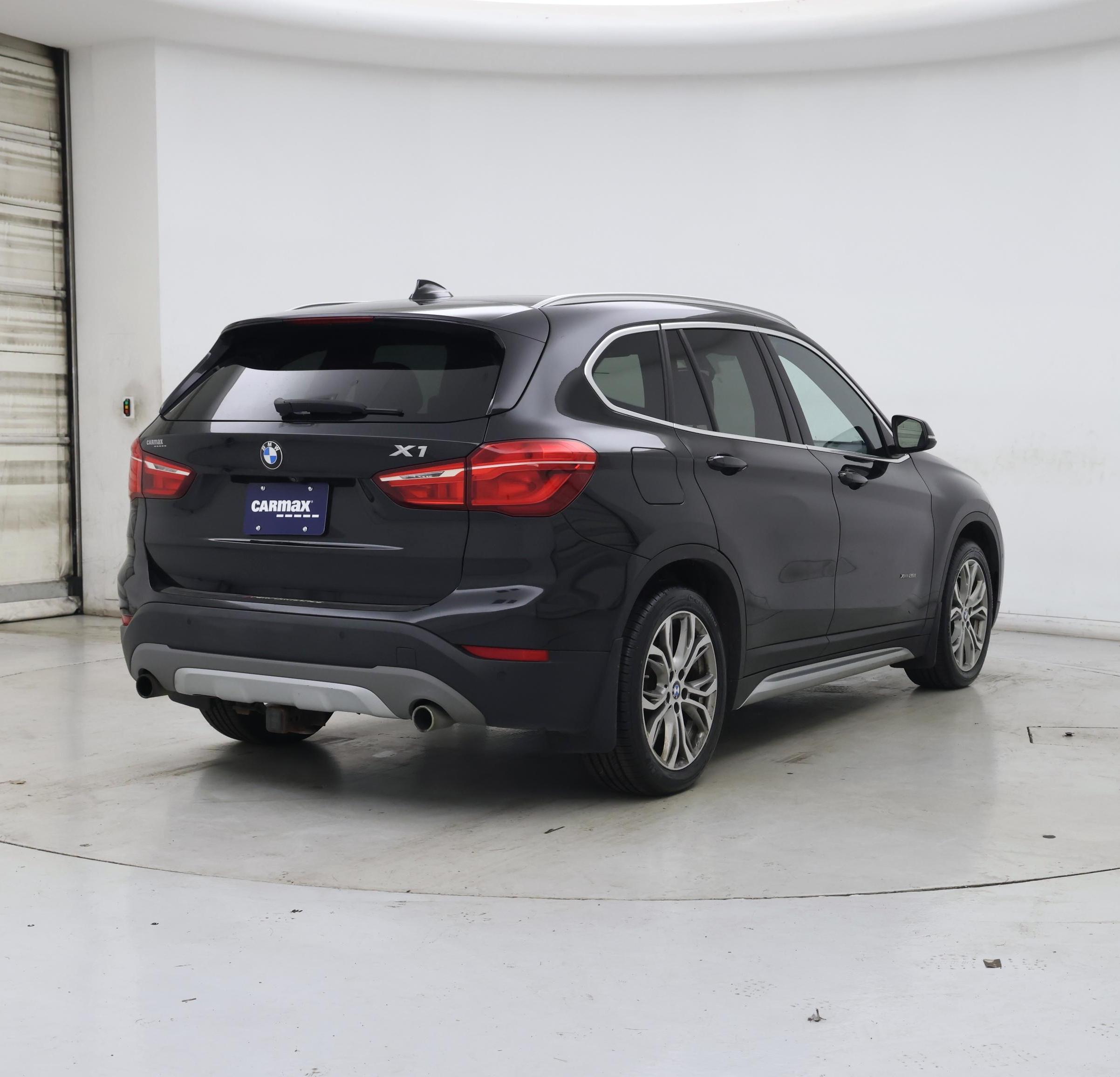 Thumbnail: 2016 BMW X1 - 8