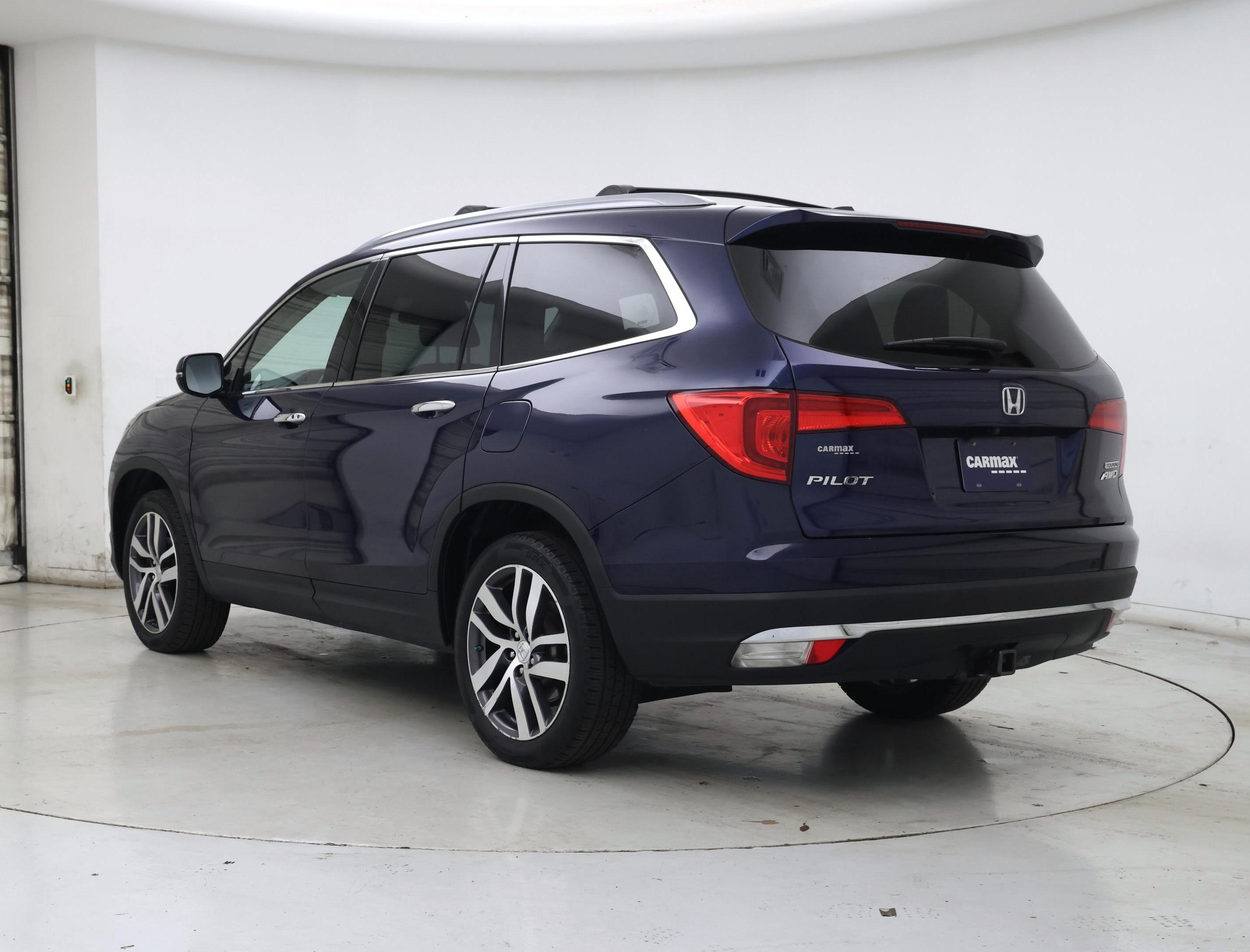 Thumbnail: 2017 Honda Pilot - 2