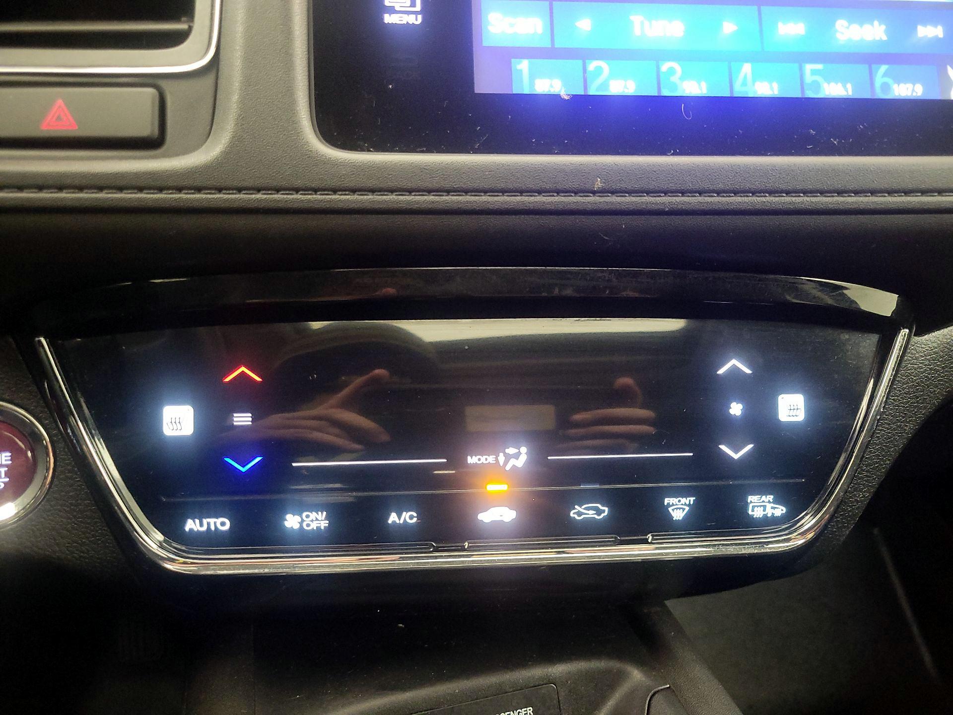 Thumbnail: 2016 Honda HR-V - 16