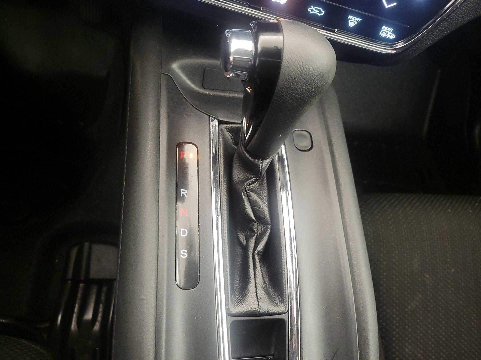Thumbnail: 2016 Honda HR-V - 17
