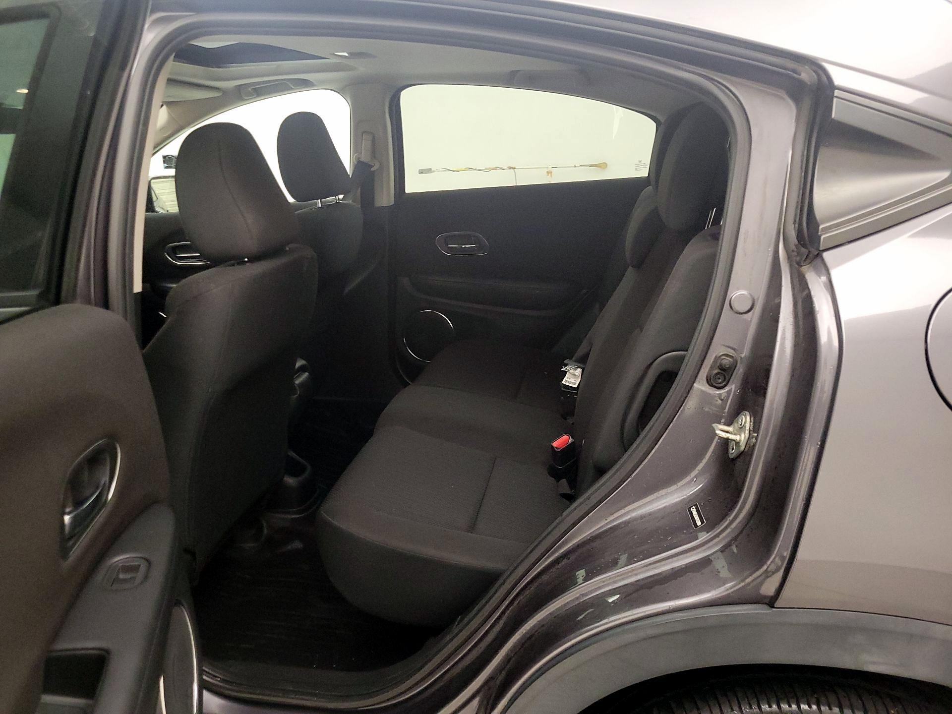 Thumbnail: 2016 Honda HR-V - 20