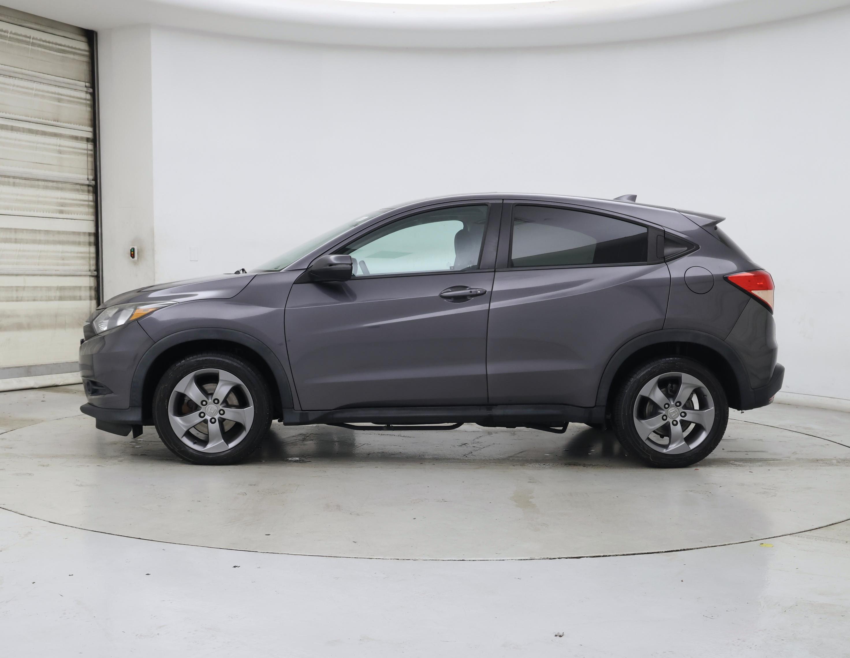 Thumbnail: 2016 Honda HR-V - 3
