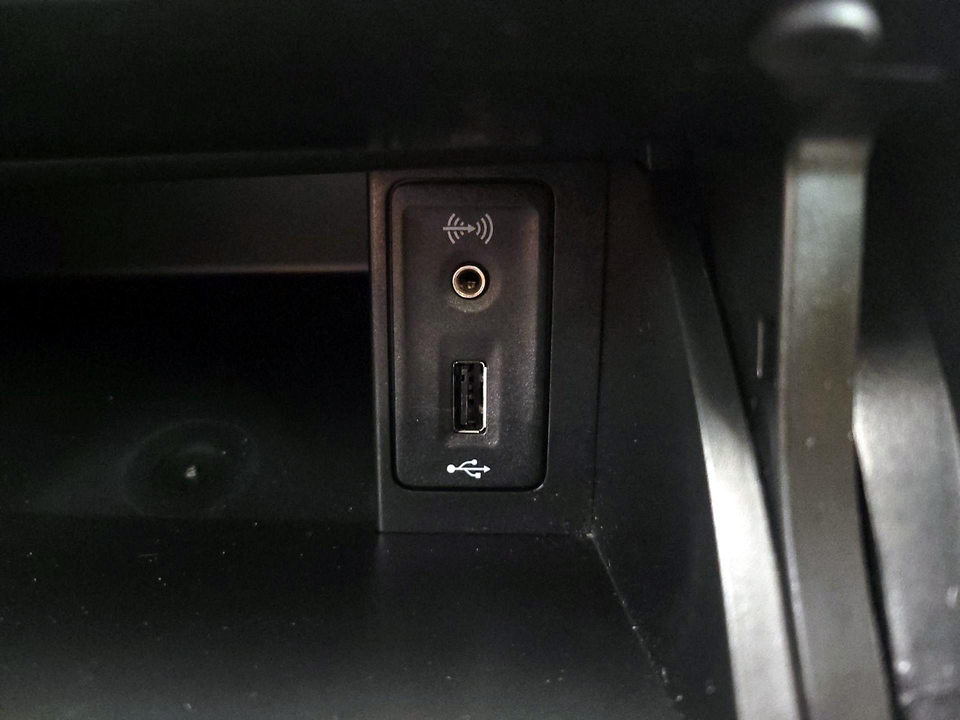 Thumbnail: 2018 Volkswagen Golf - 18