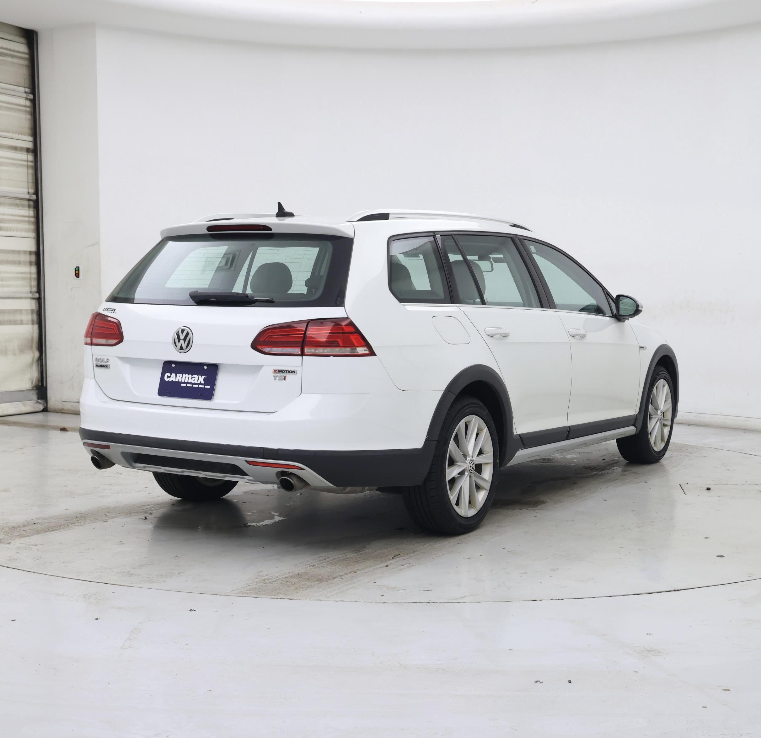 Thumbnail: 2018 Volkswagen Golf - 8