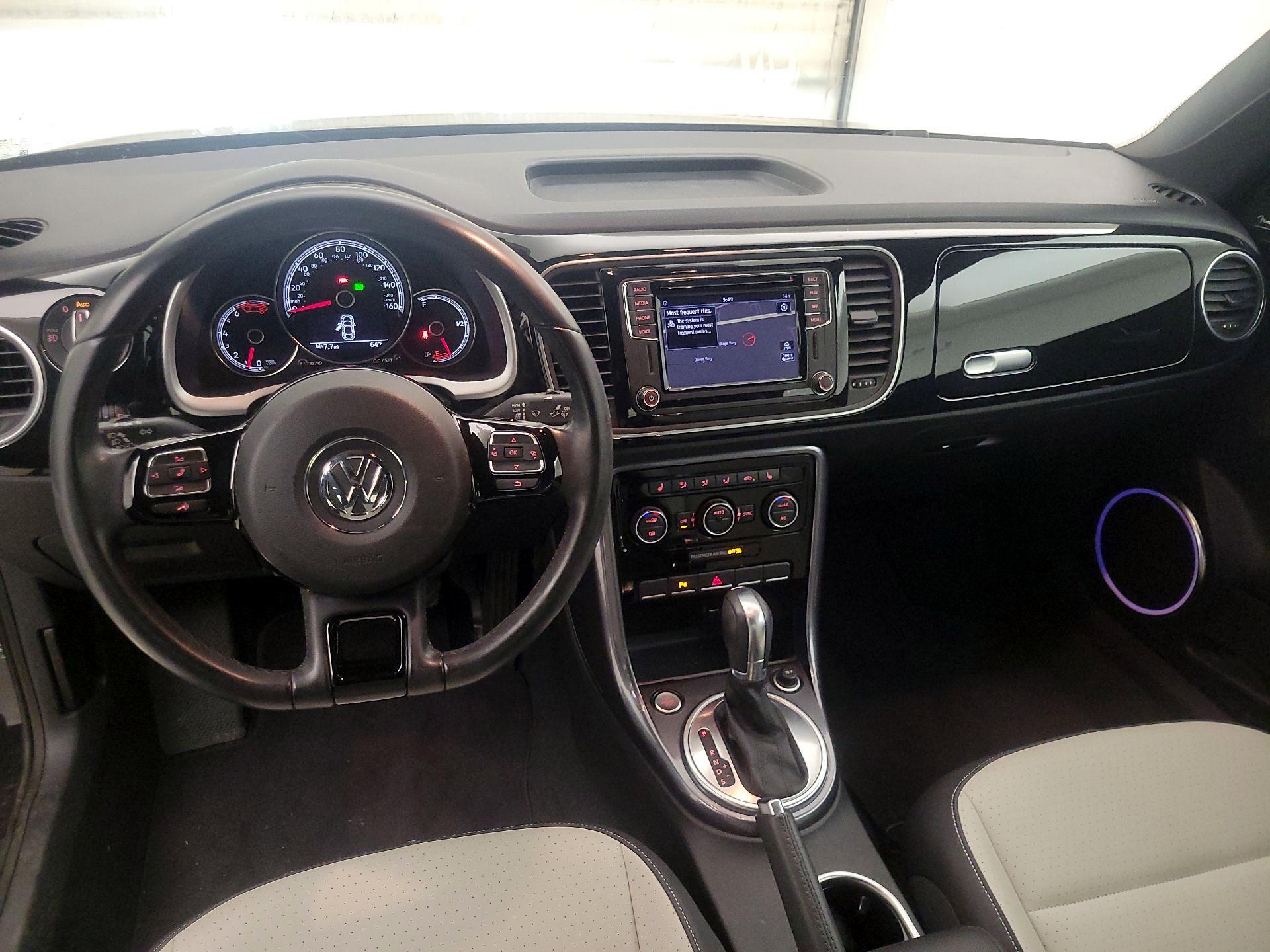 Thumbnail: 2018 Volkswagen Beetle - 9