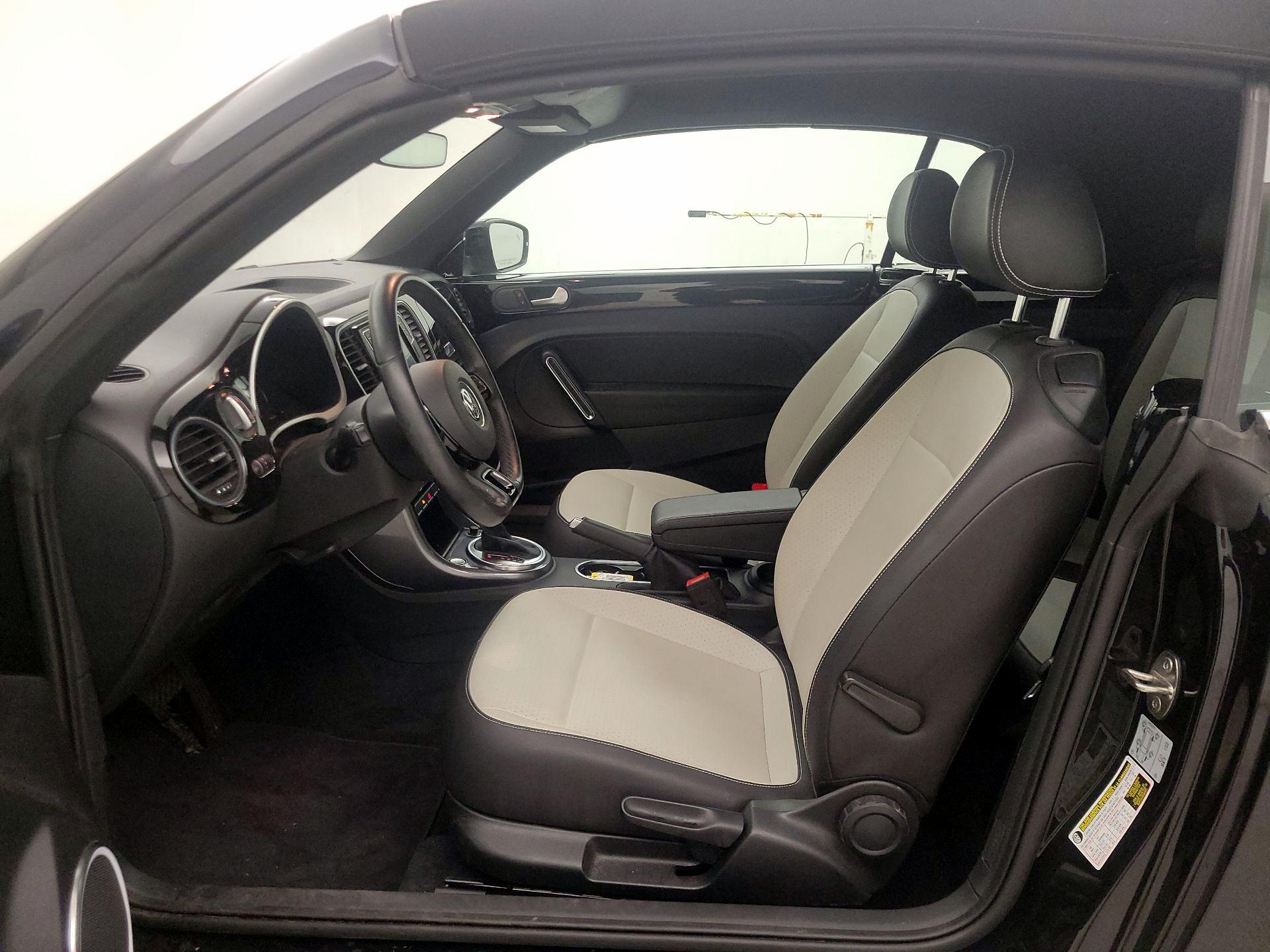 Thumbnail: 2018 Volkswagen Beetle - 11