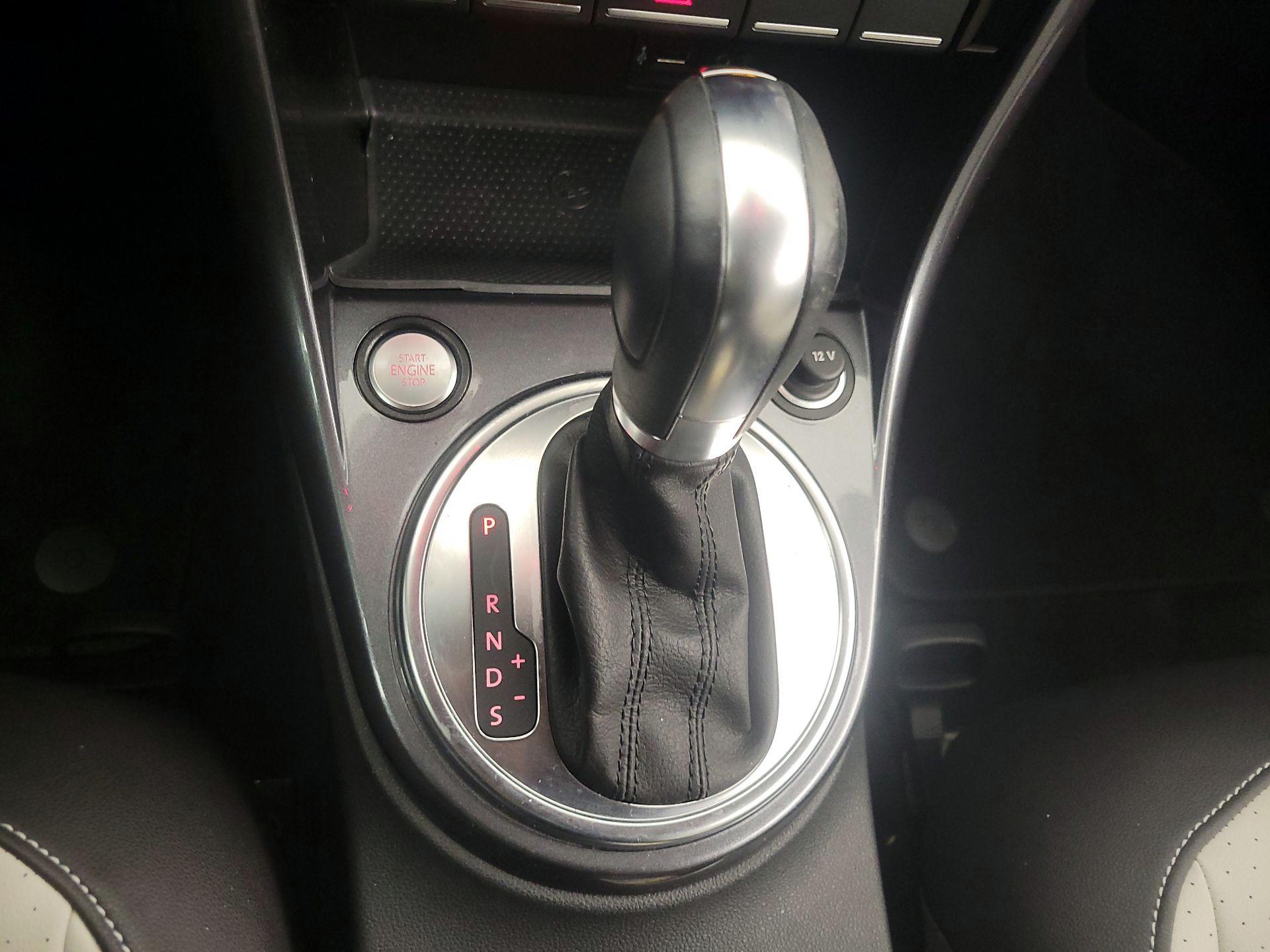 Thumbnail: 2018 Volkswagen Beetle - 18