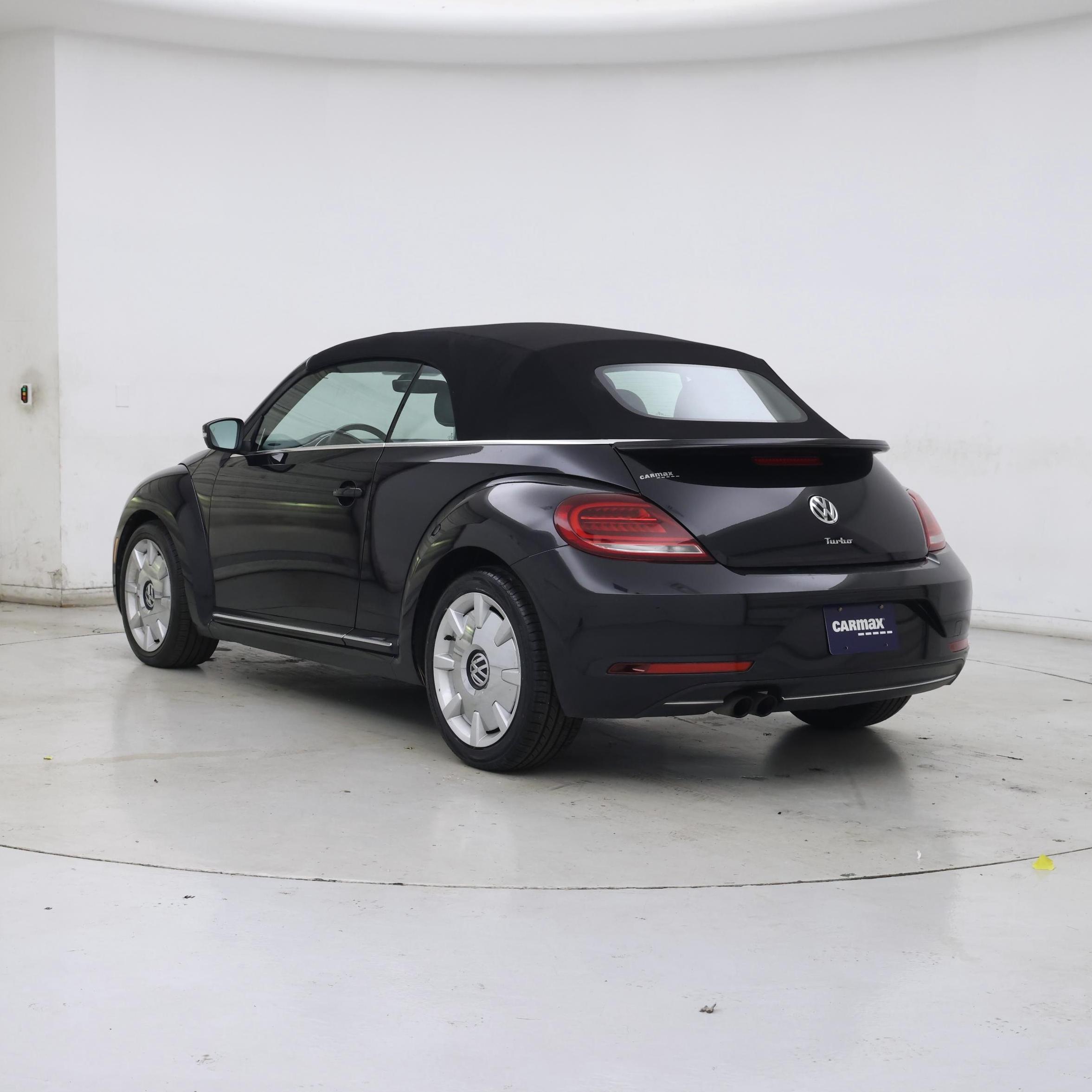 Thumbnail: 2018 Volkswagen Beetle - 2