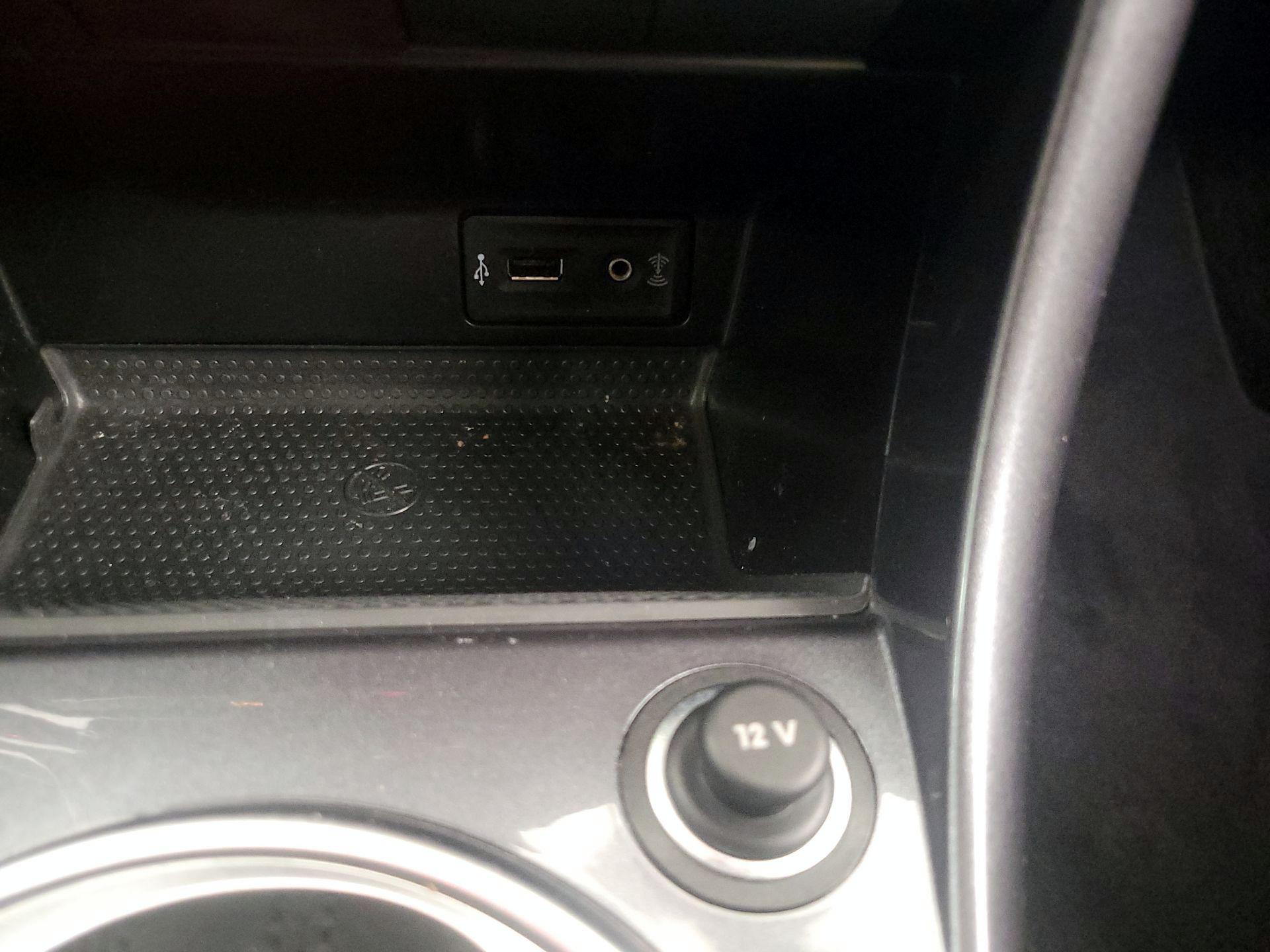 Thumbnail: 2018 Volkswagen Beetle - 19