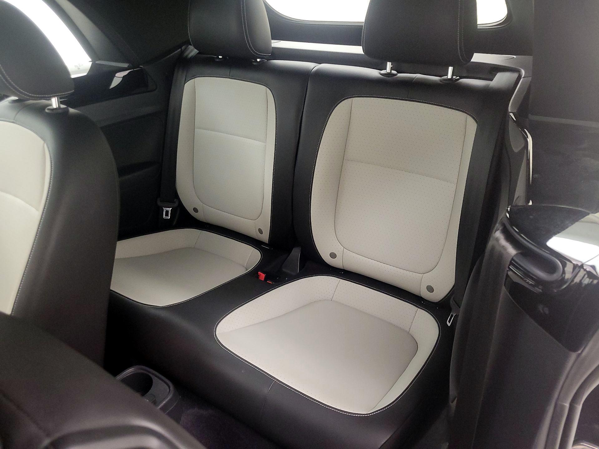 Thumbnail: 2018 Volkswagen Beetle - 20