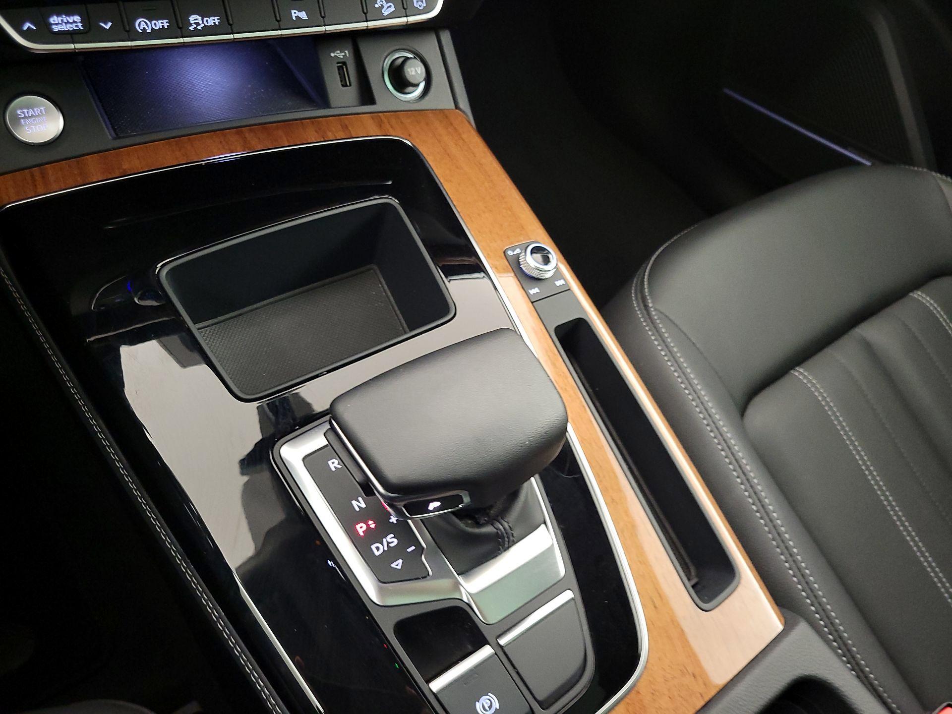 Thumbnail: 2023 Audi Q5 - 17