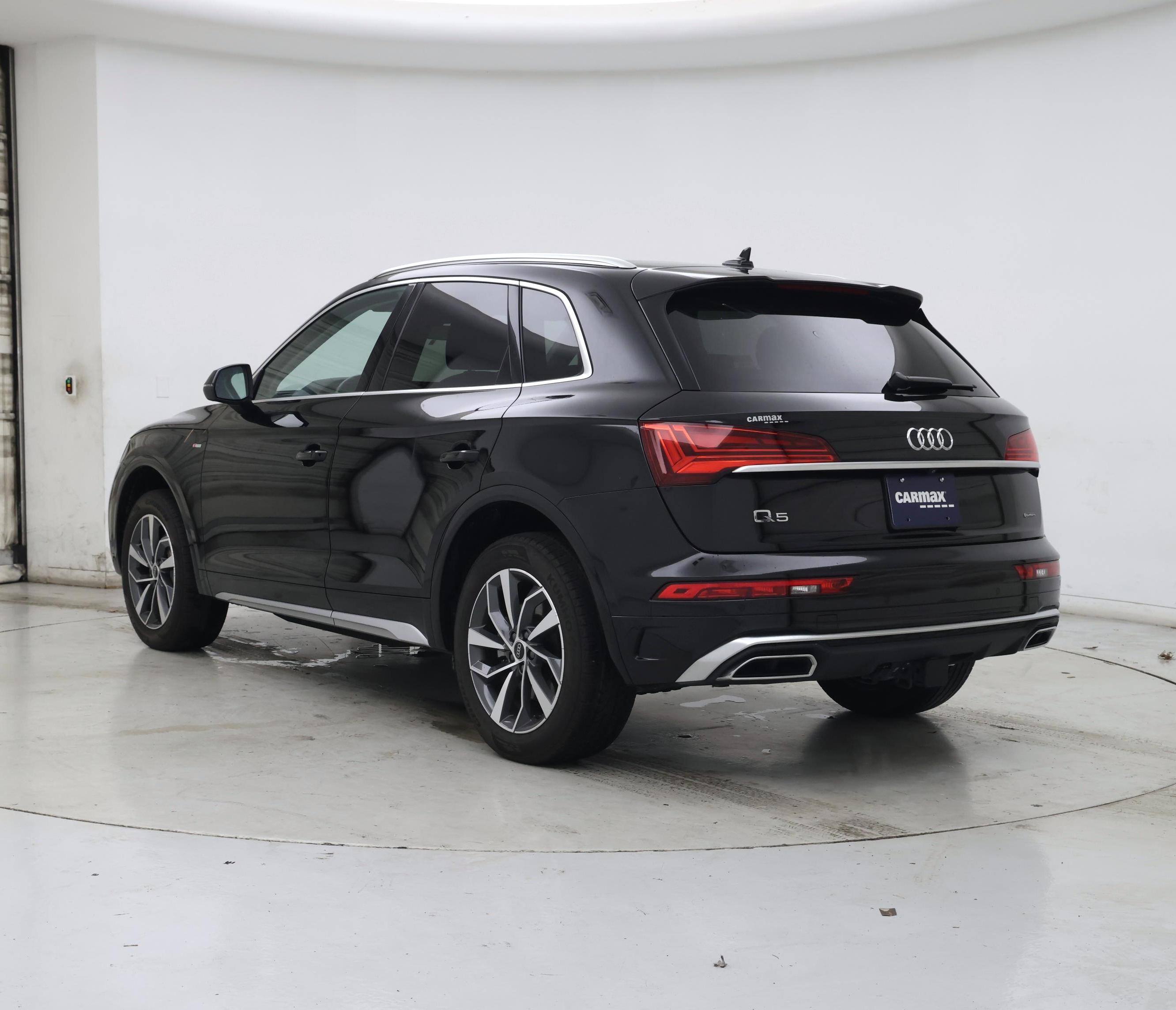 Thumbnail: 2023 Audi Q5 - 2