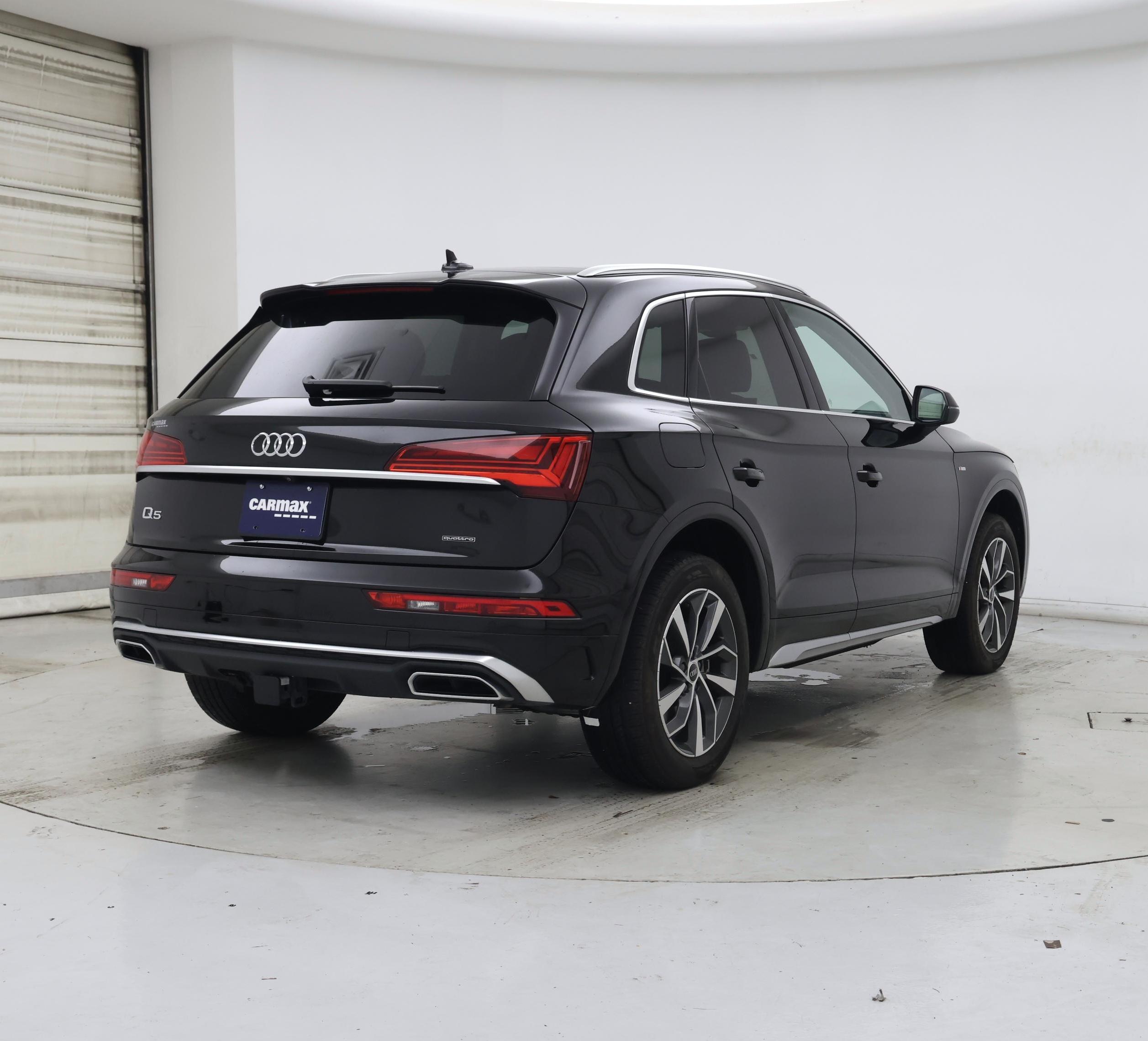 Thumbnail: 2023 Audi Q5 - 8