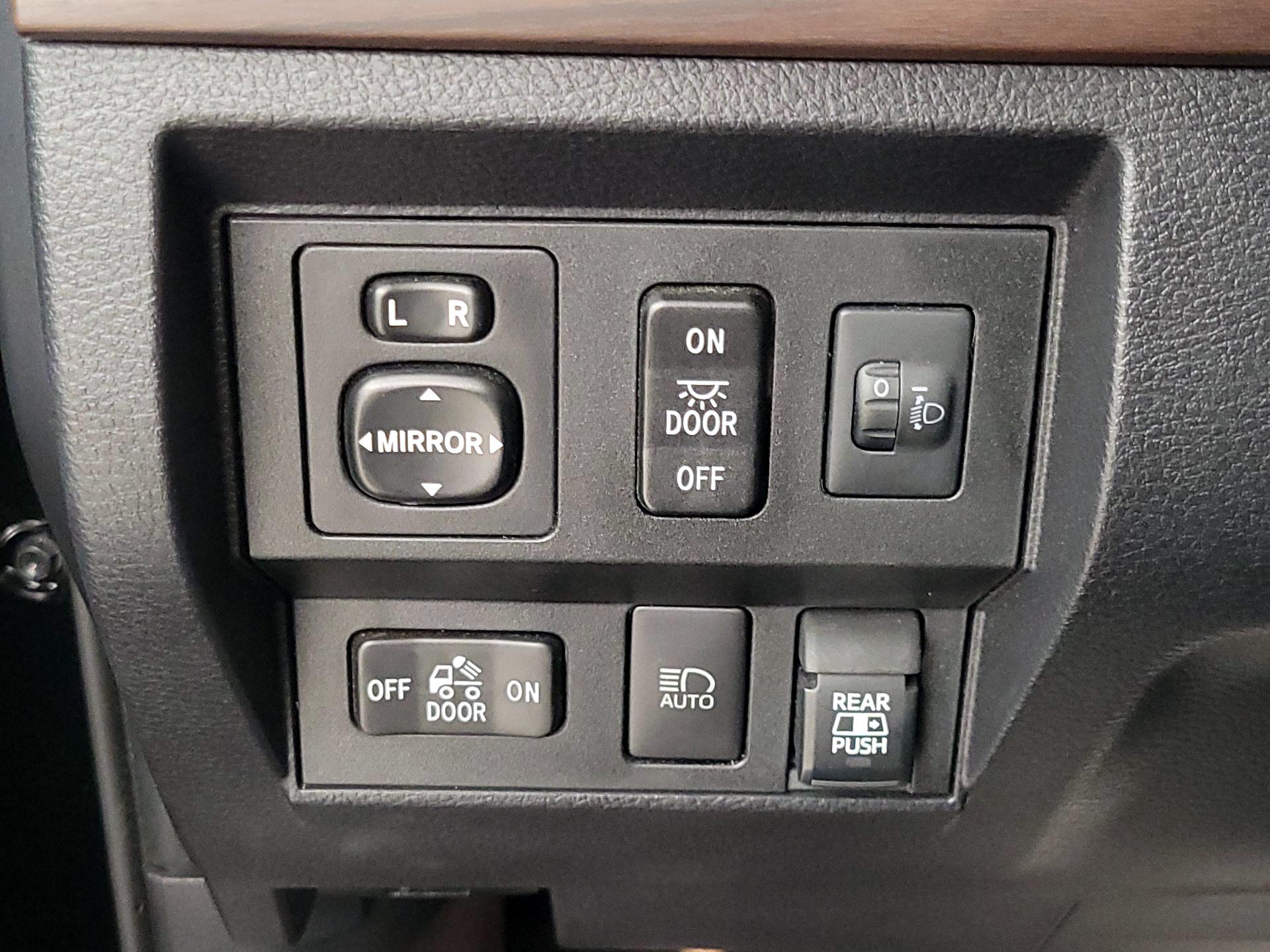 Thumbnail: 2021 Toyota Tundra - 13