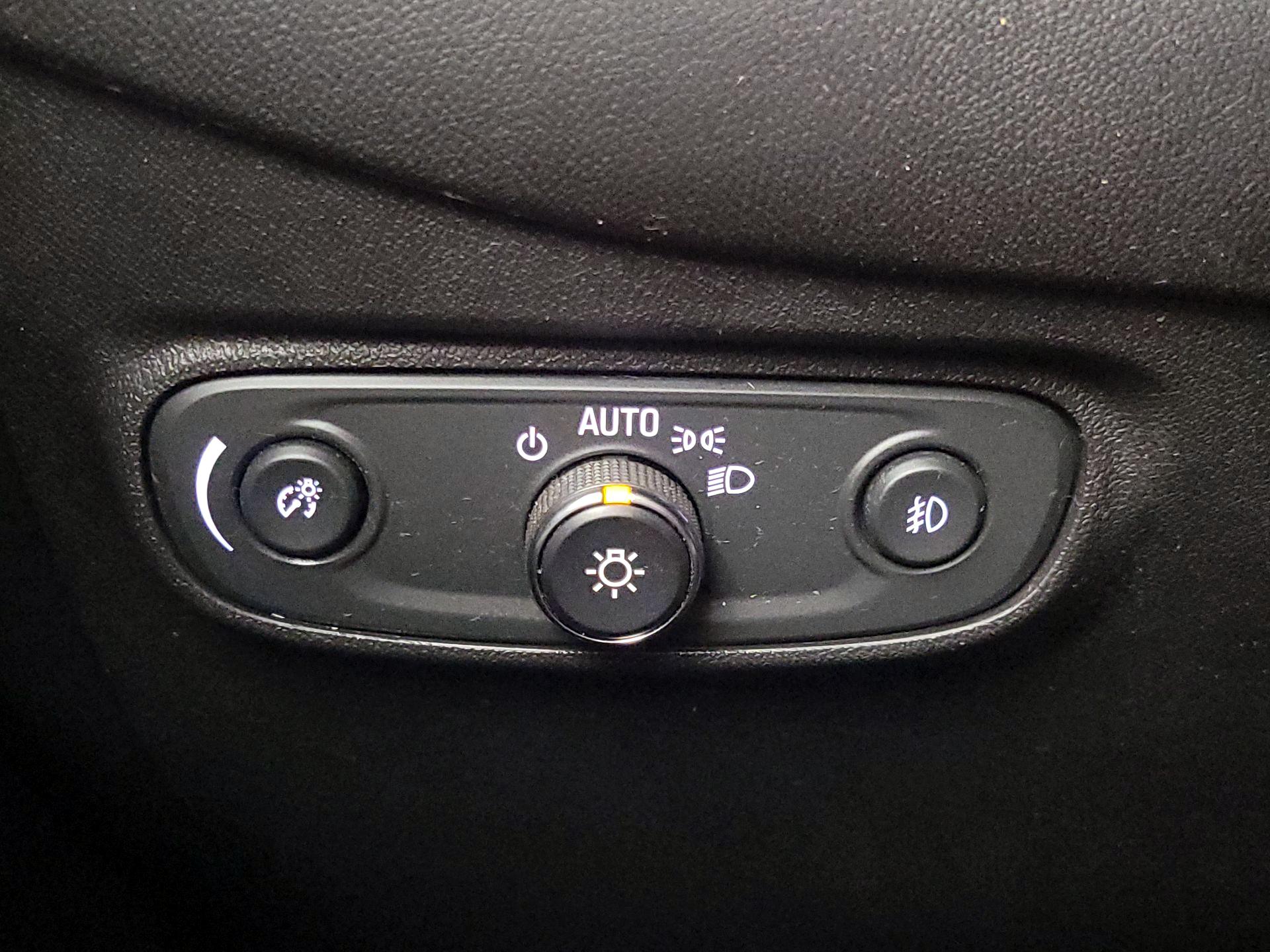 Thumbnail: 2020 Chevrolet Equinox - 13