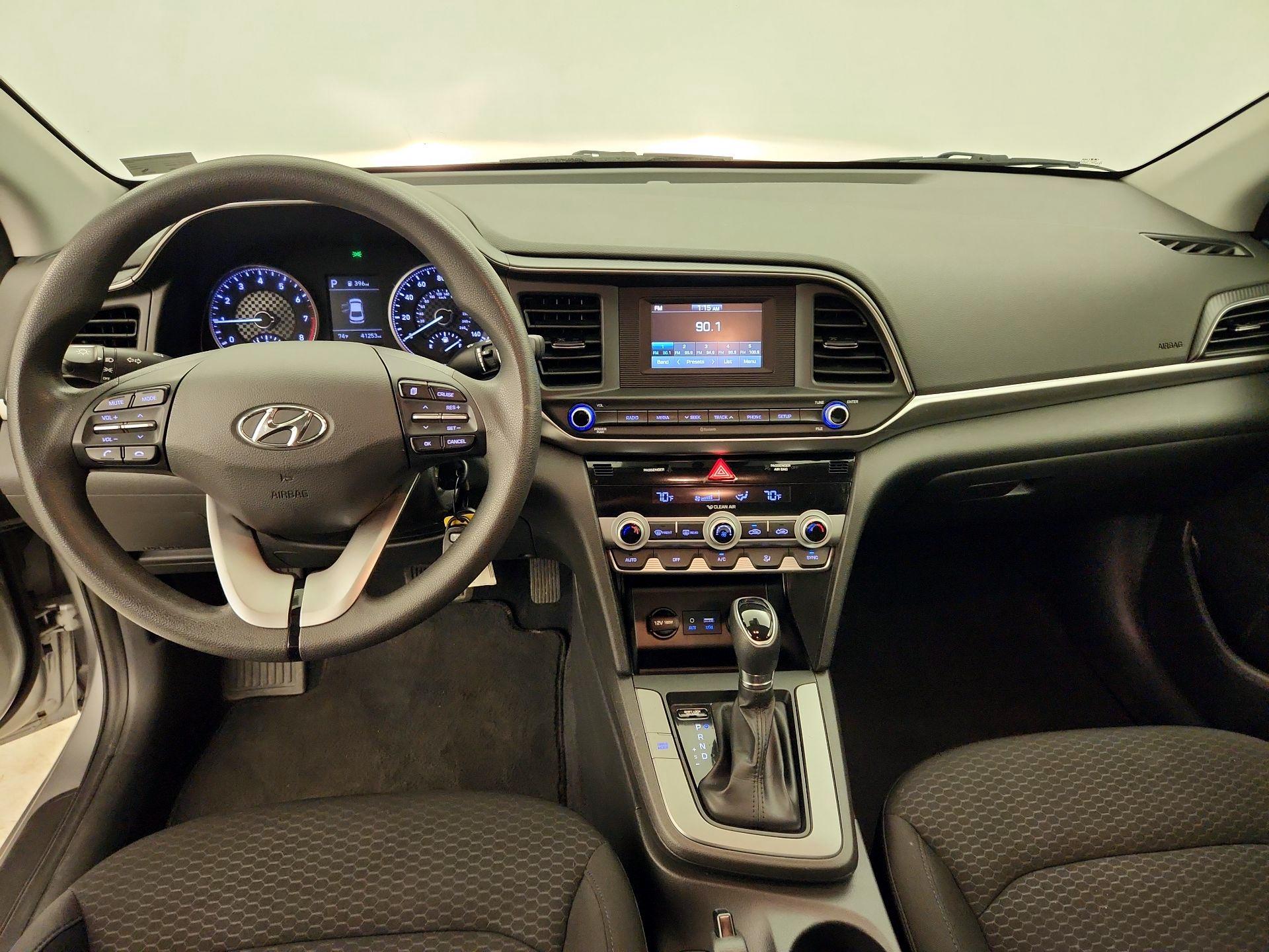 Thumbnail: 2020 Hyundai Elantra - 9