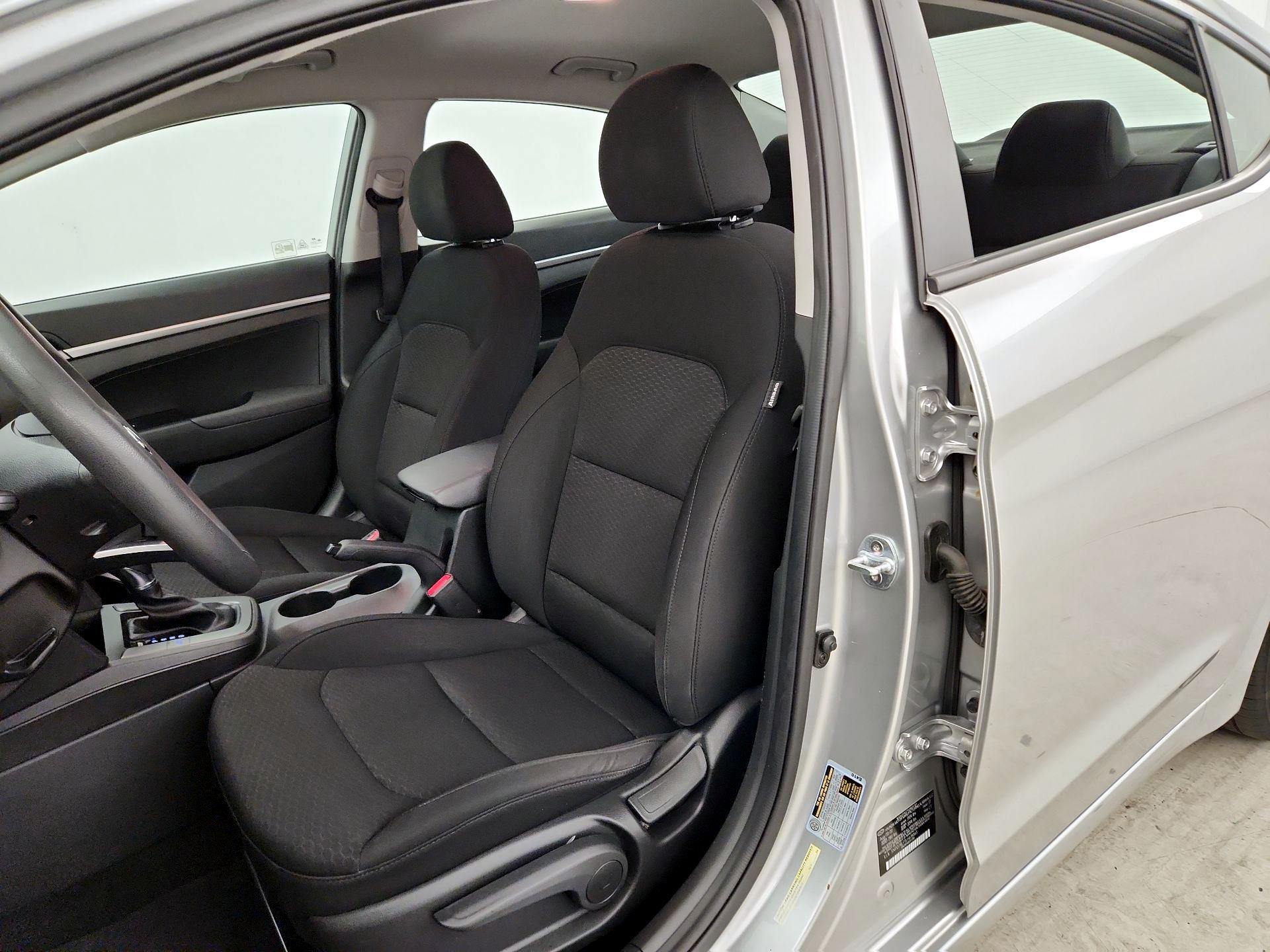 Thumbnail: 2020 Hyundai Elantra - 11