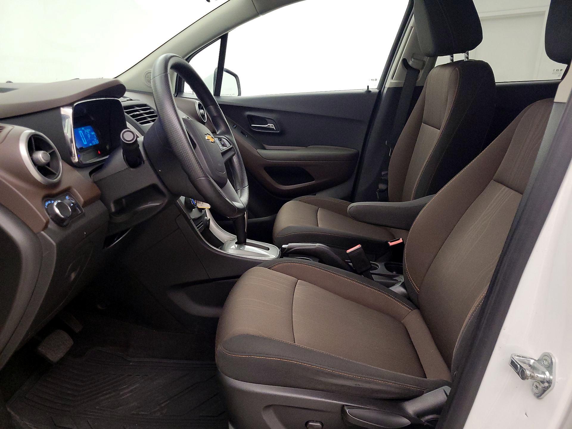 Thumbnail: 2015 Chevrolet Trax - 11