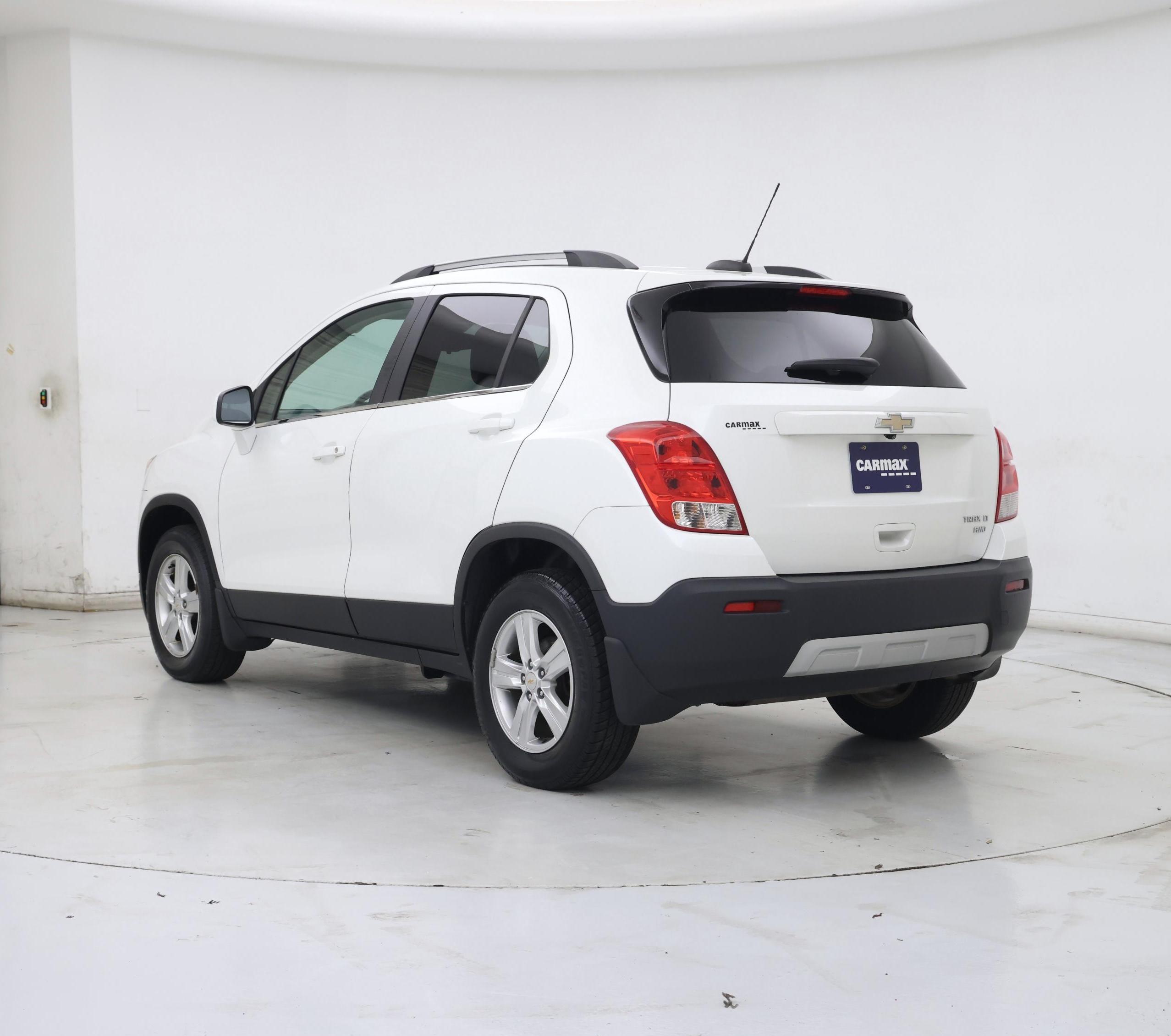 Thumbnail: 2015 Chevrolet Trax - 2