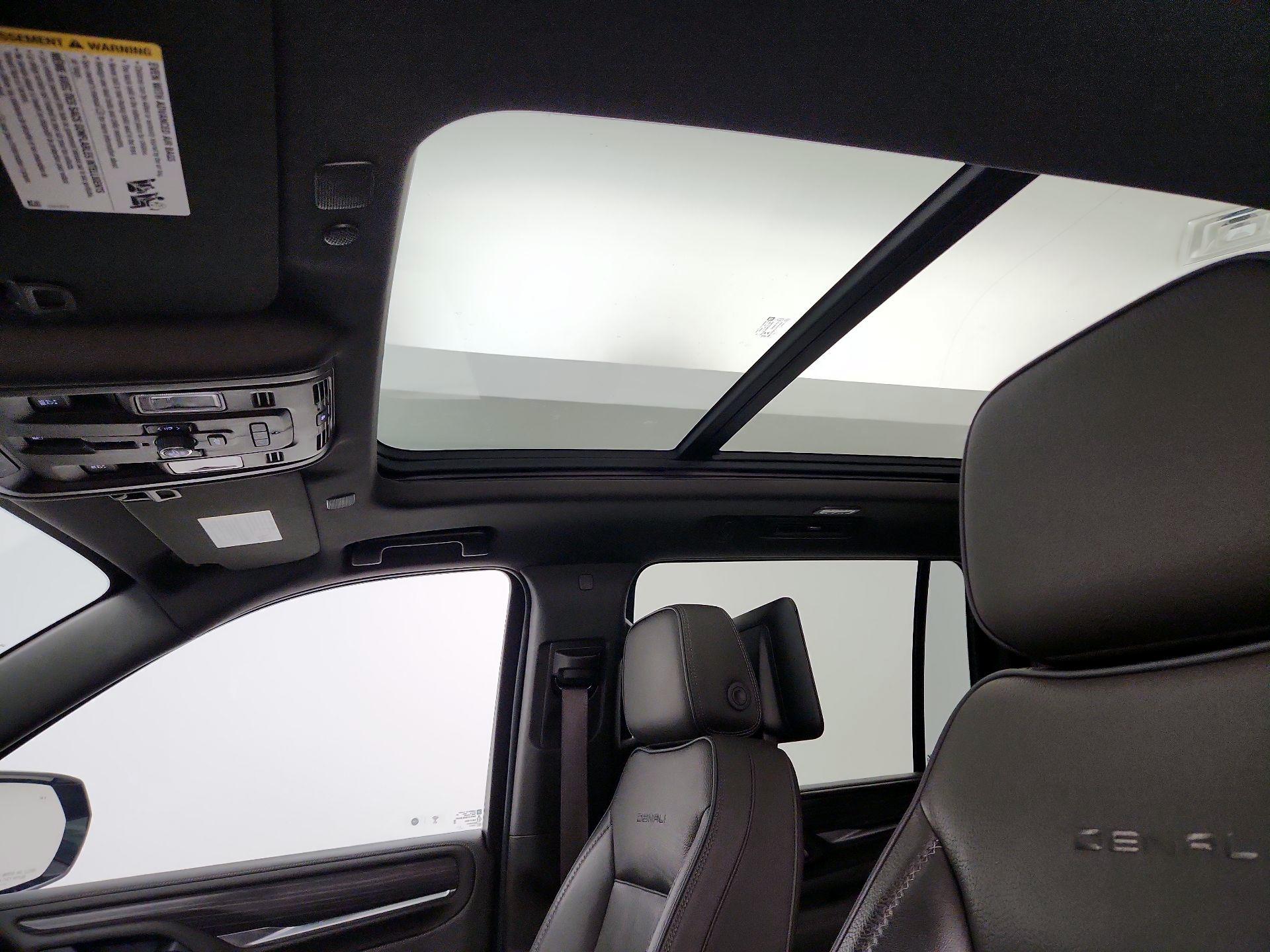 Thumbnail: 2022 GMC Yukon XL - 20