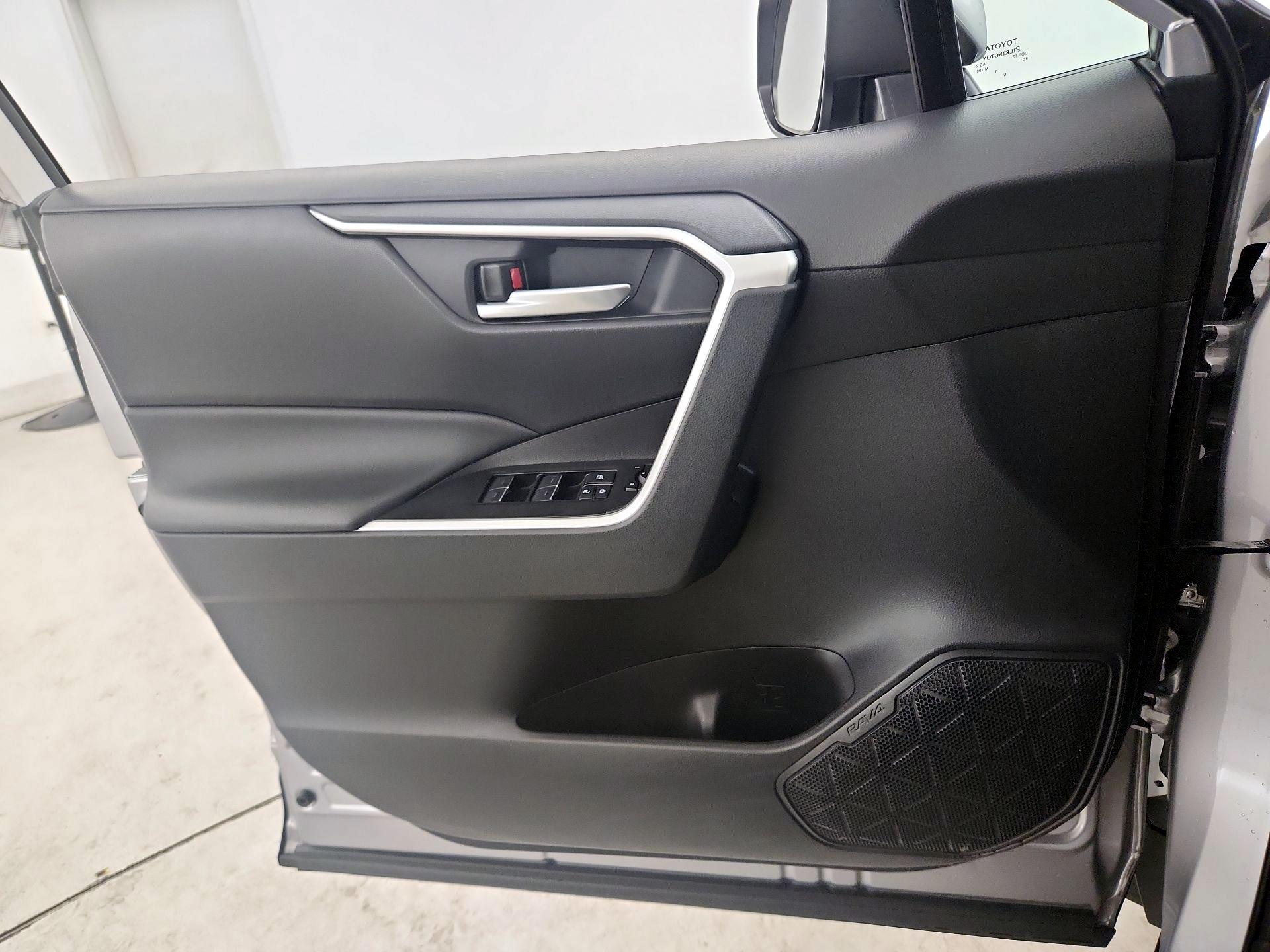 Thumbnail: 2024 Toyota RAV4 - 12