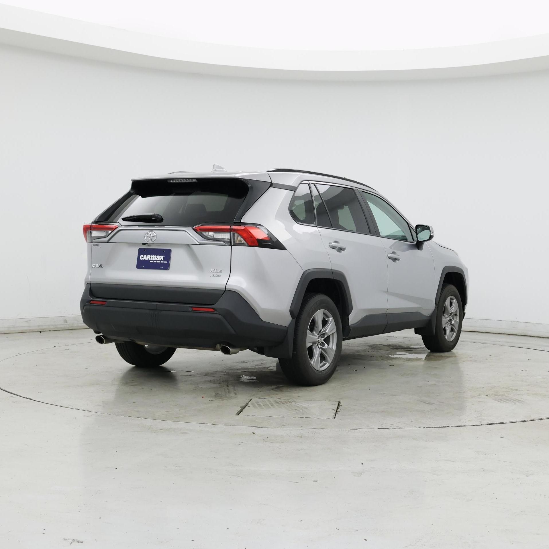 Thumbnail: 2024 Toyota RAV4 - 8