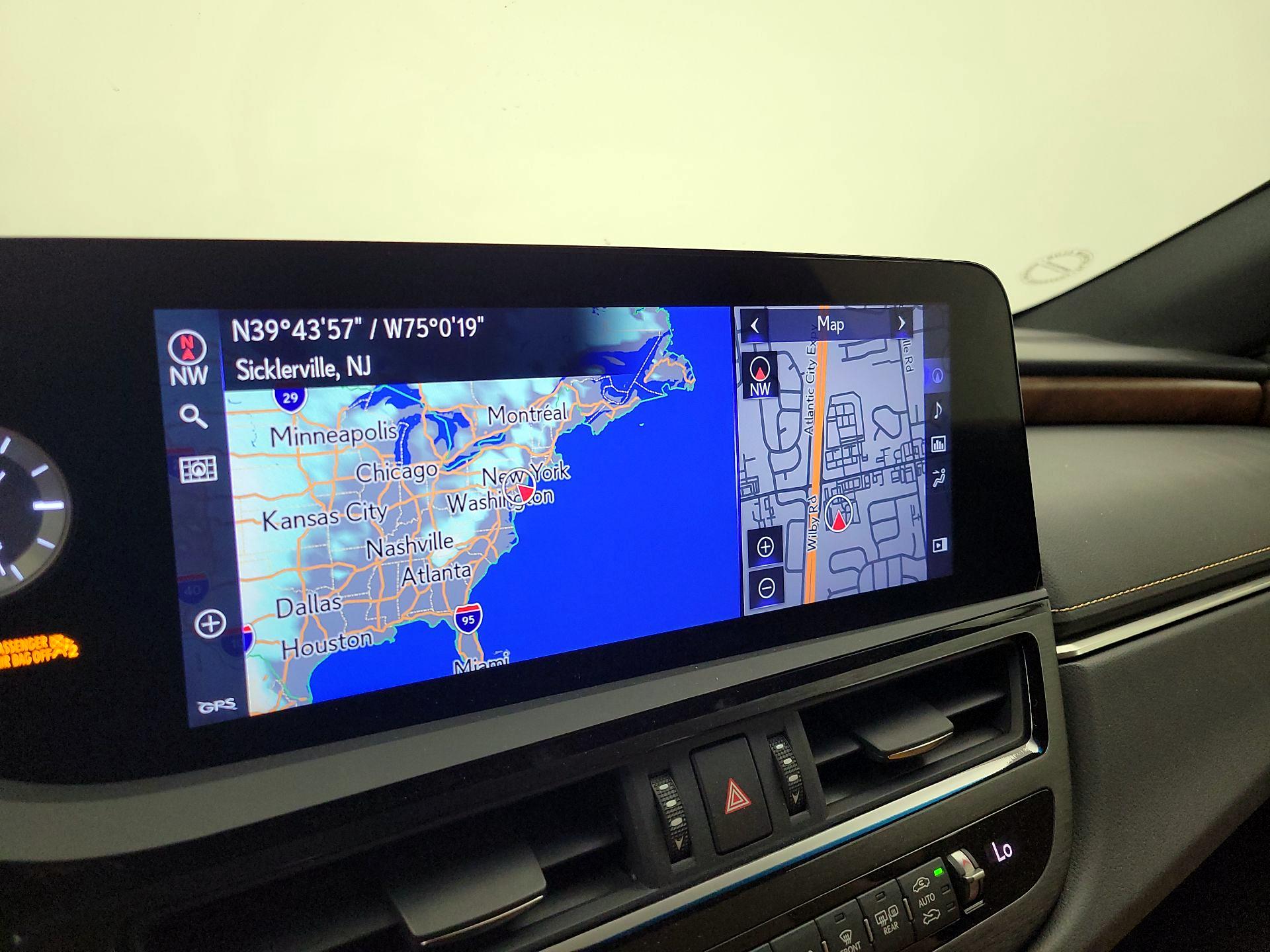 Thumbnail: 2022 Lexus ES - 13