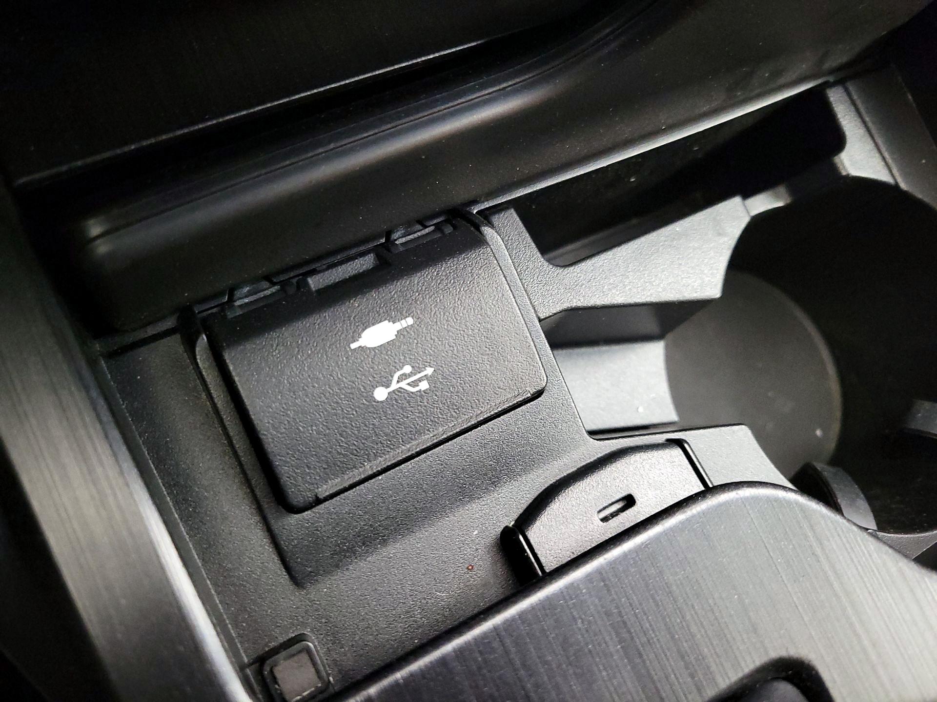 Thumbnail: 2022 Lexus ES - 18