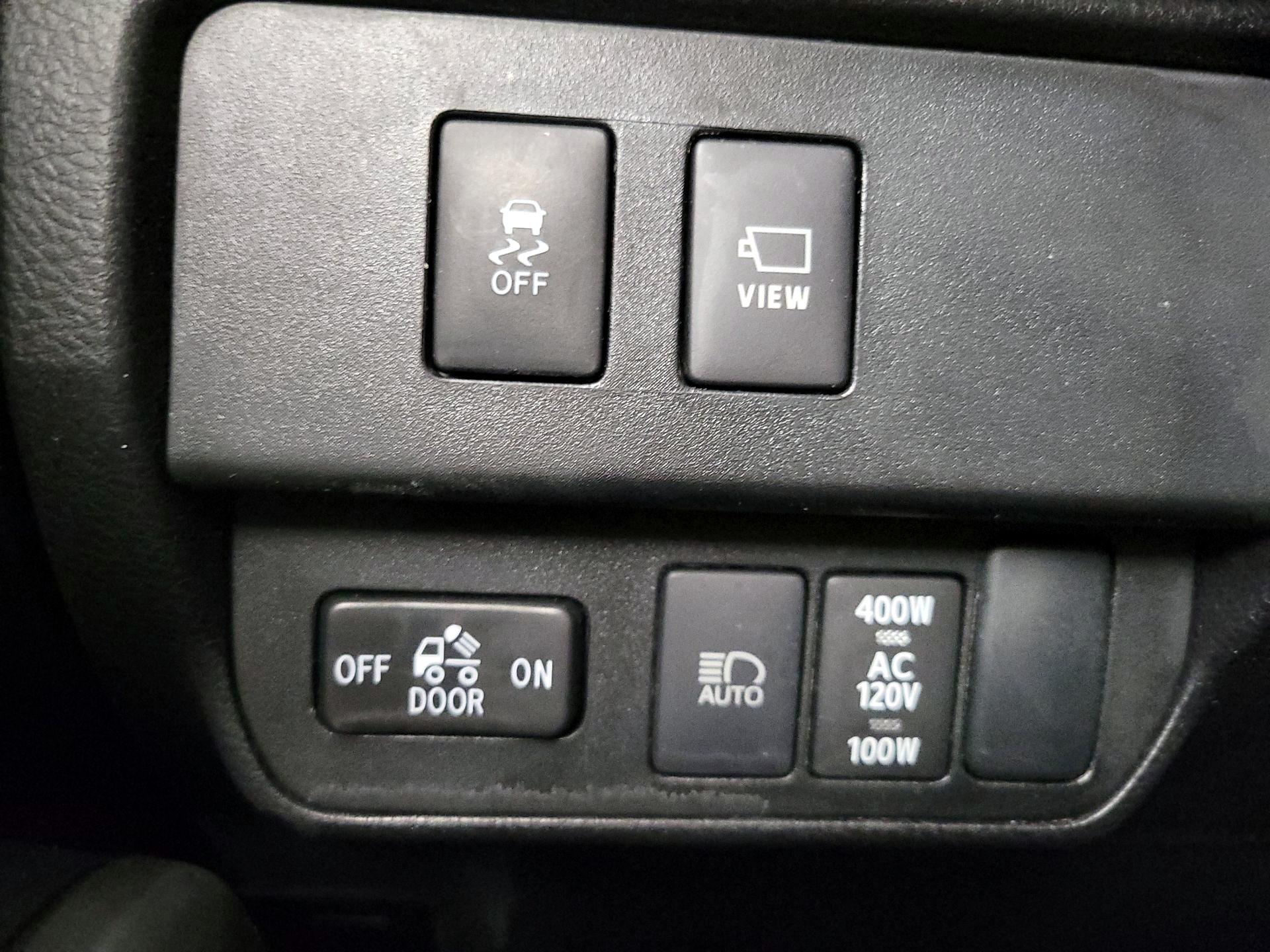 Thumbnail: 2023 Toyota Tacoma - 13