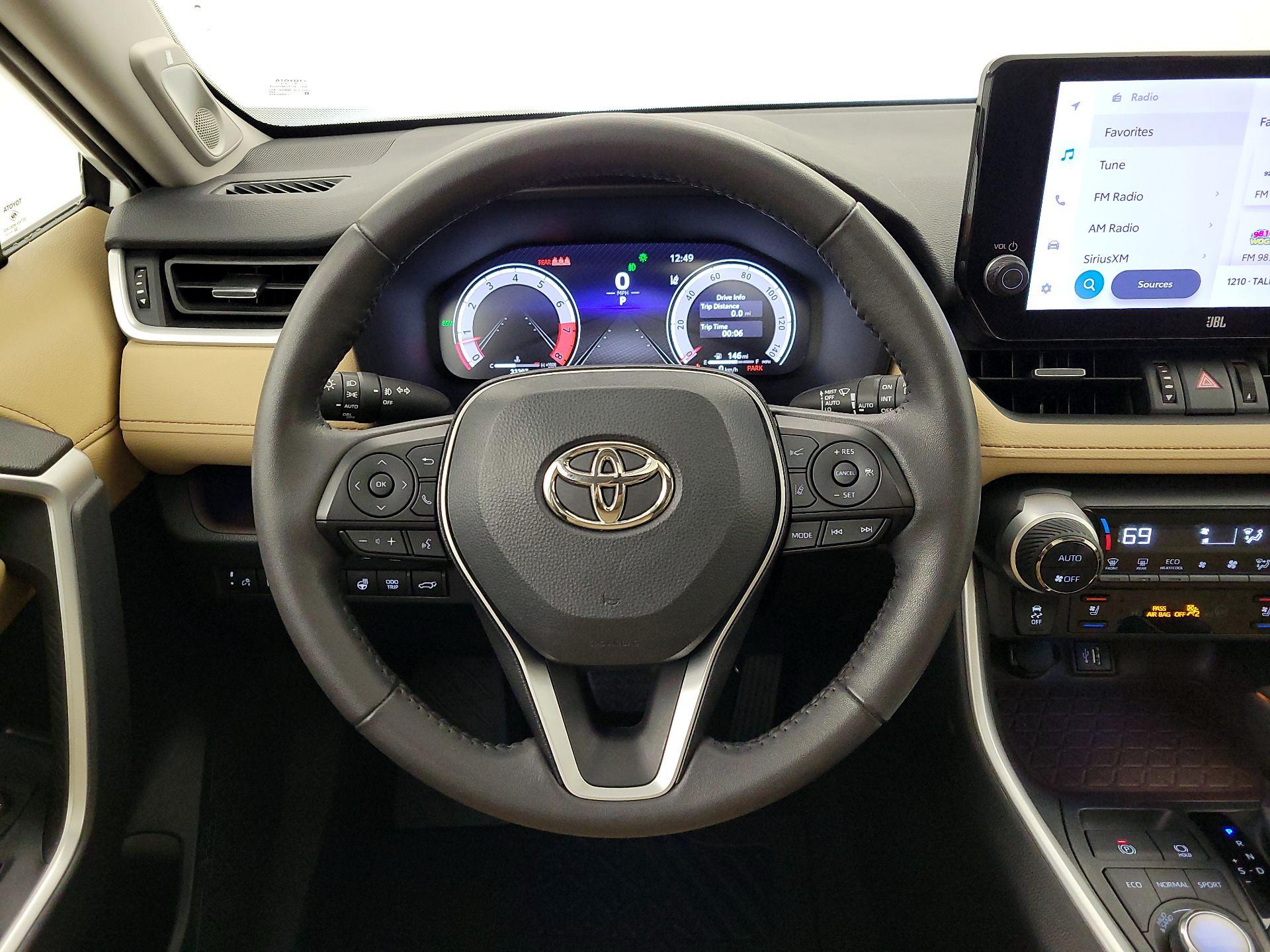 Thumbnail: 2023 Toyota RAV4 - 10