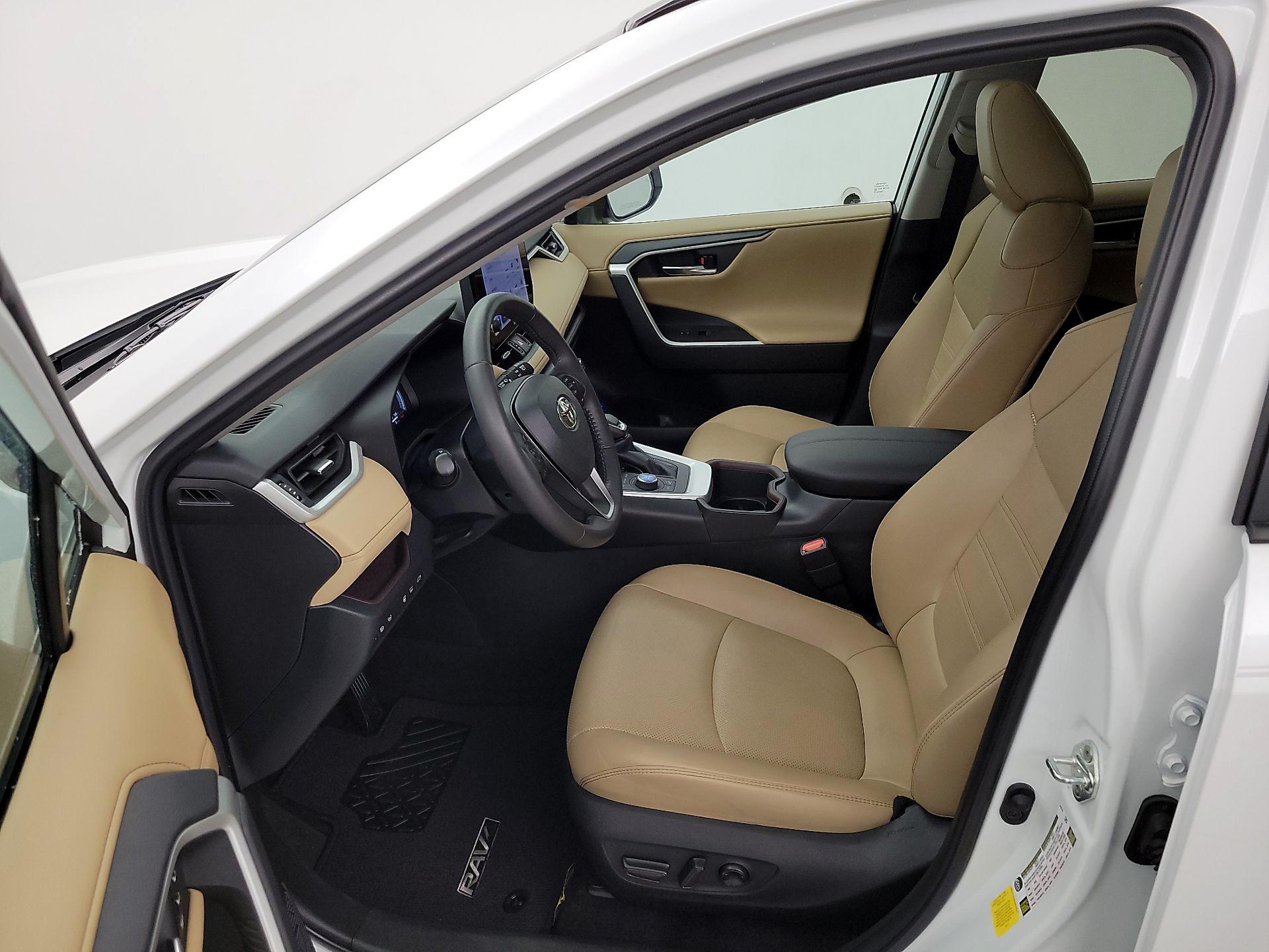 Thumbnail: 2023 Toyota RAV4 - 11