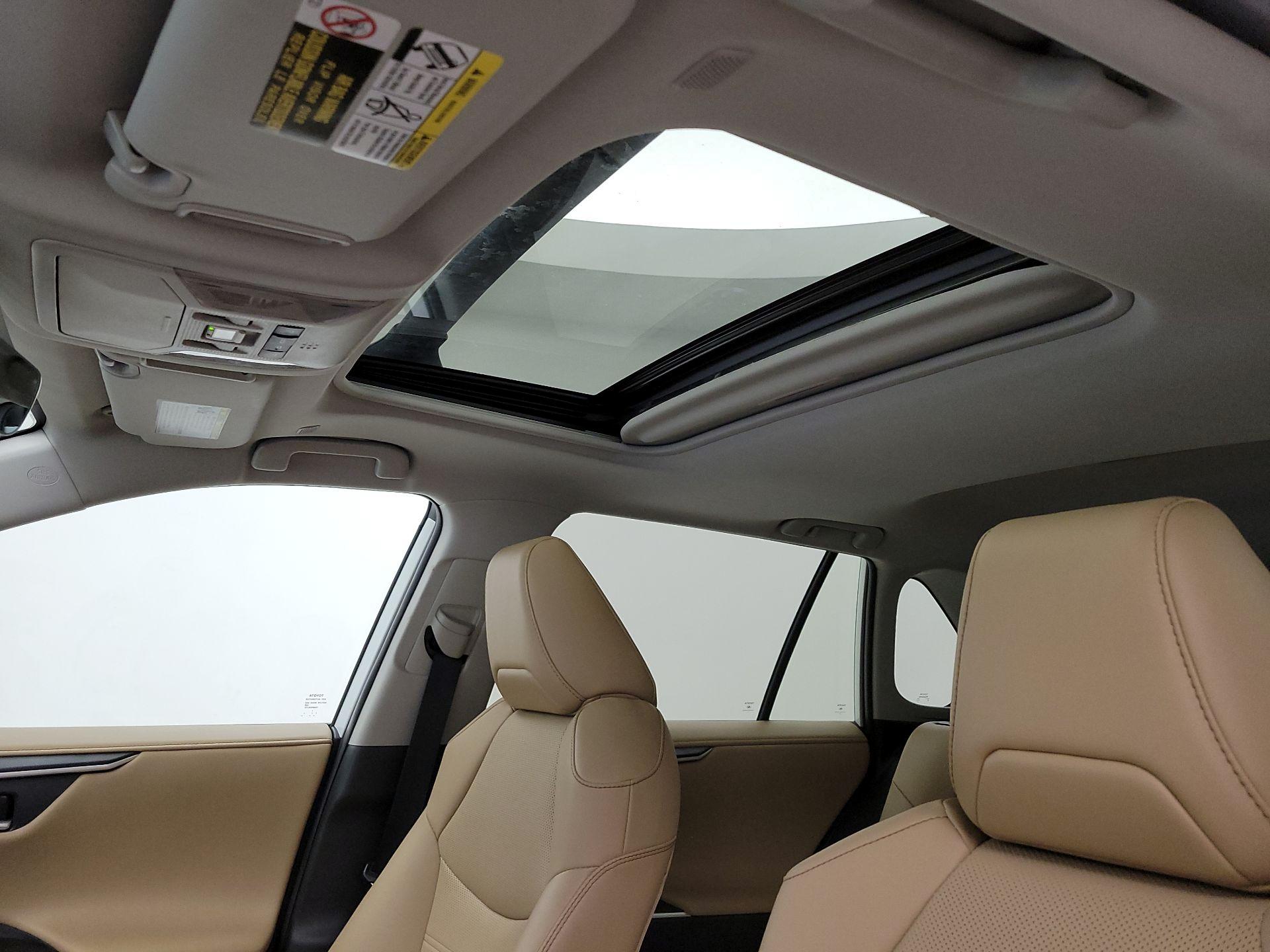 Thumbnail: 2023 Toyota RAV4 - 19