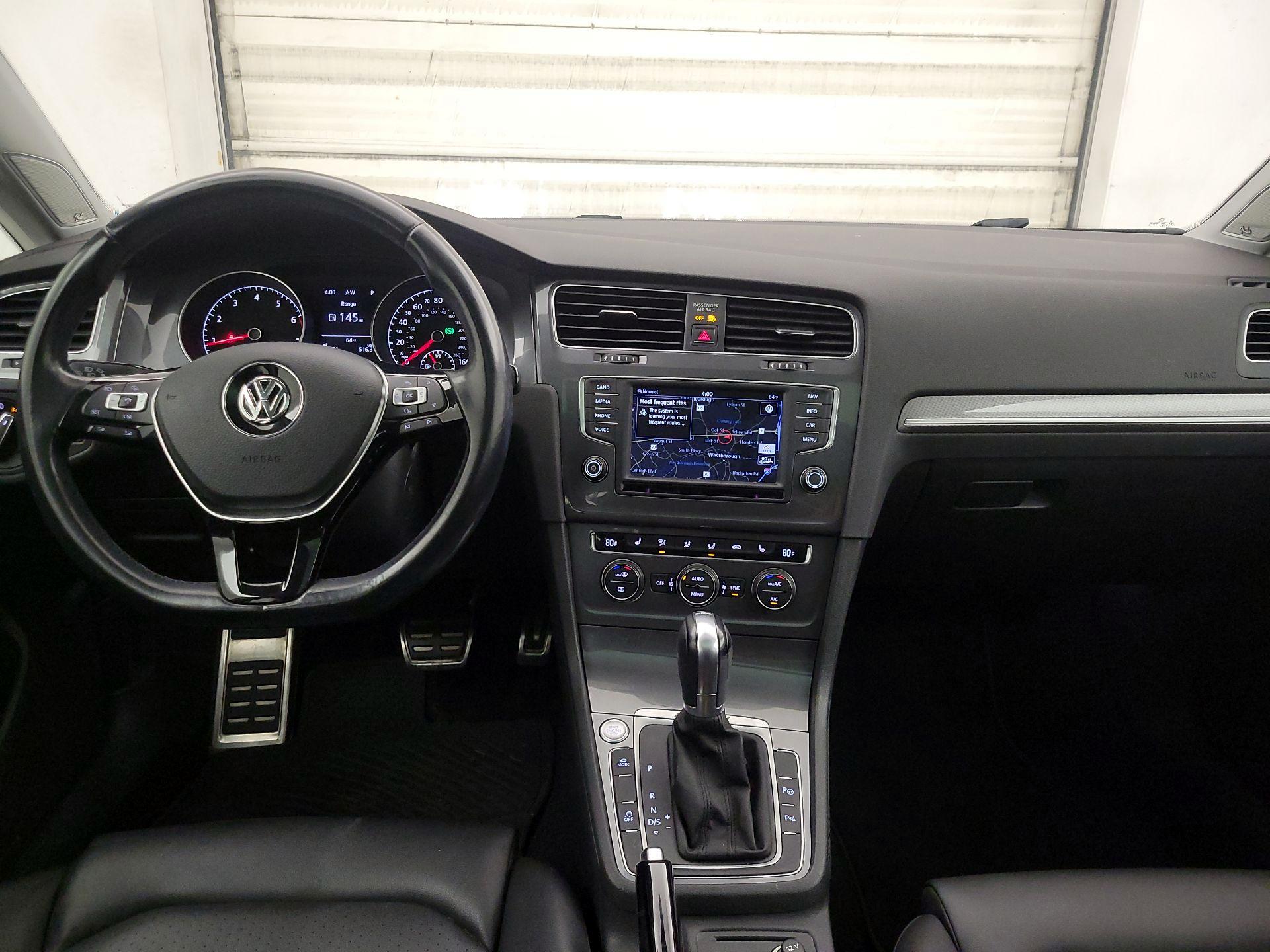 Thumbnail: 2017 Volkswagen Golf - 9