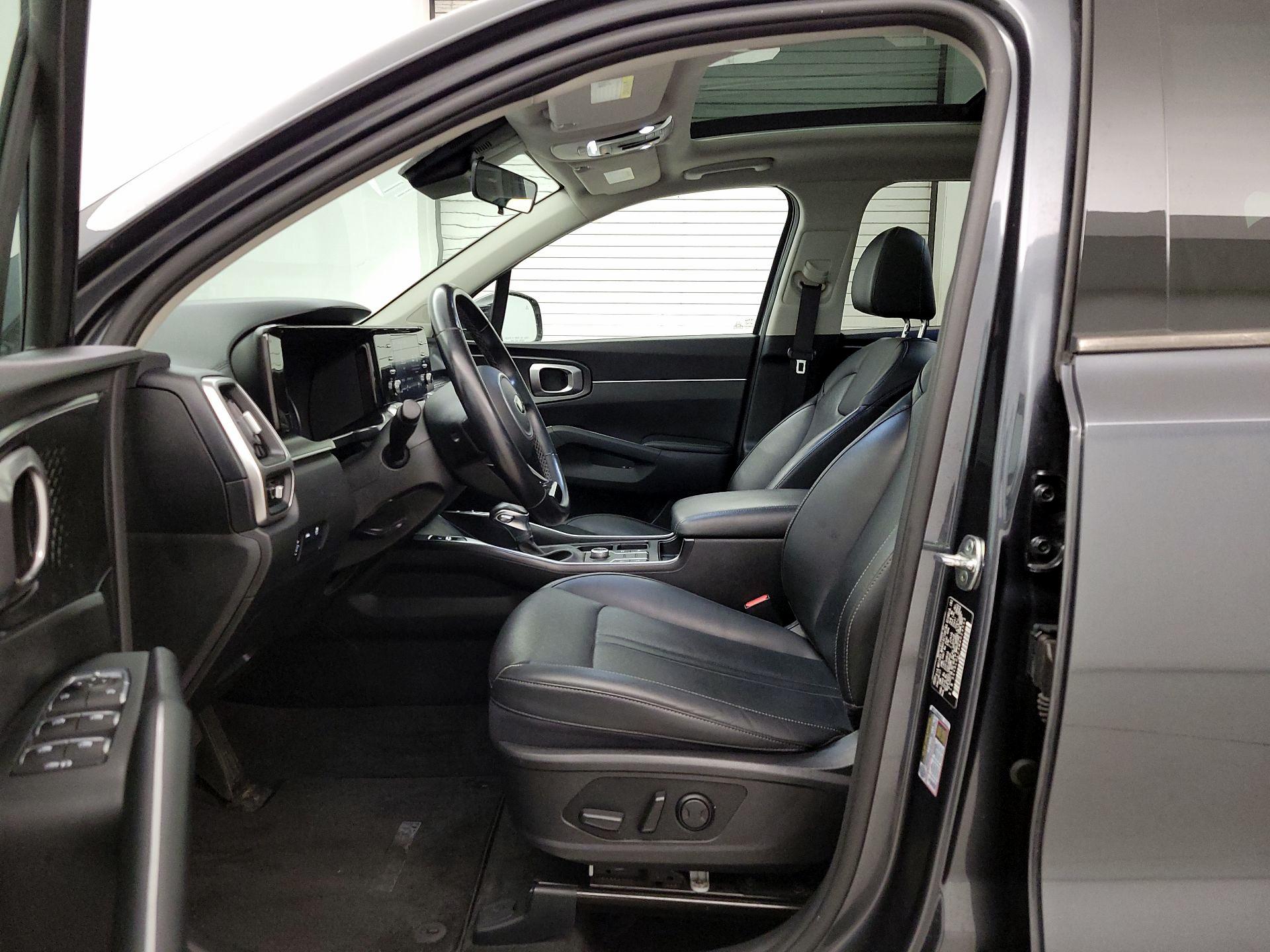 Thumbnail: 2021 Kia Sorento - 11