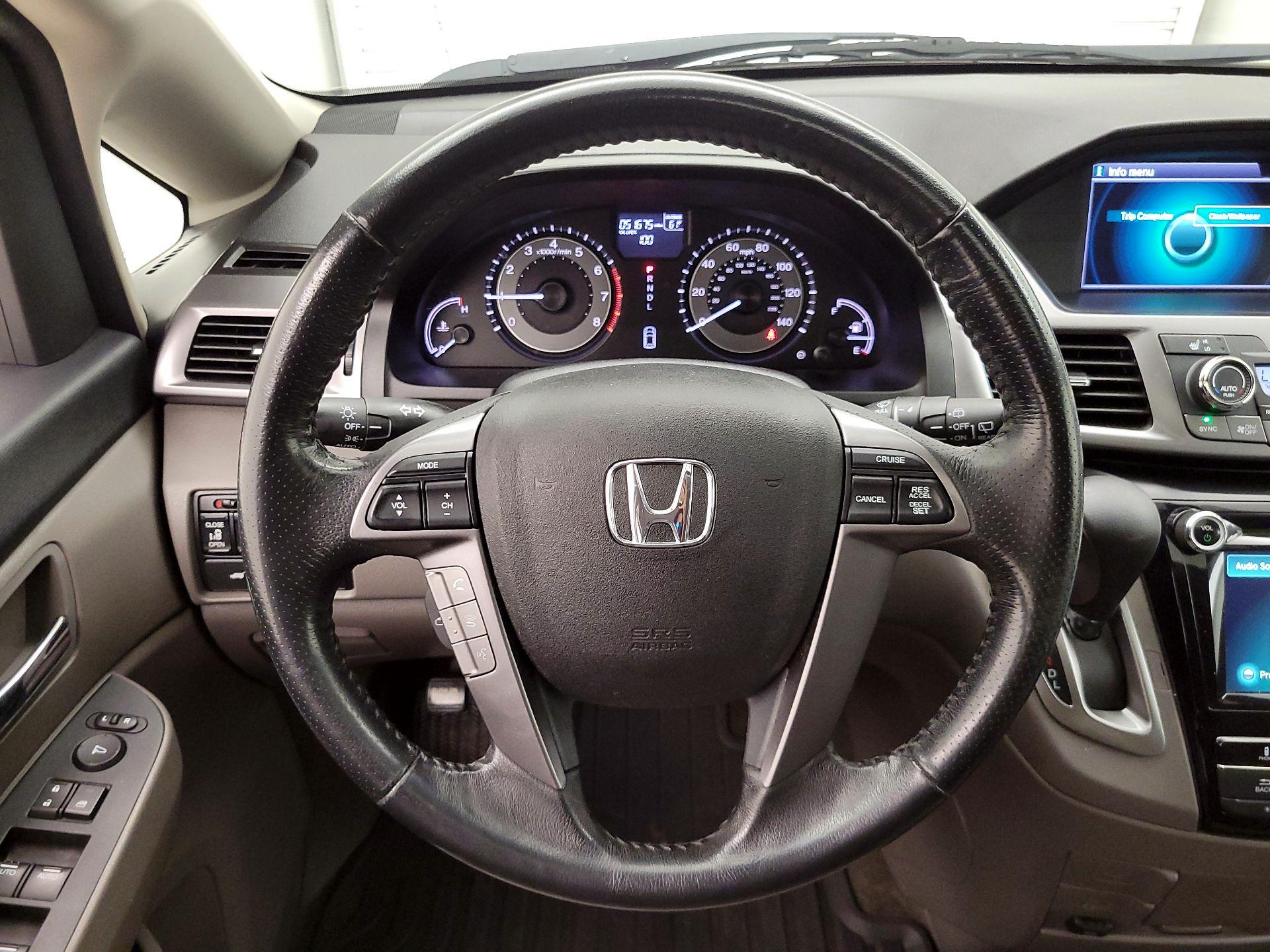 Thumbnail: 2014 Honda Odyssey - 10